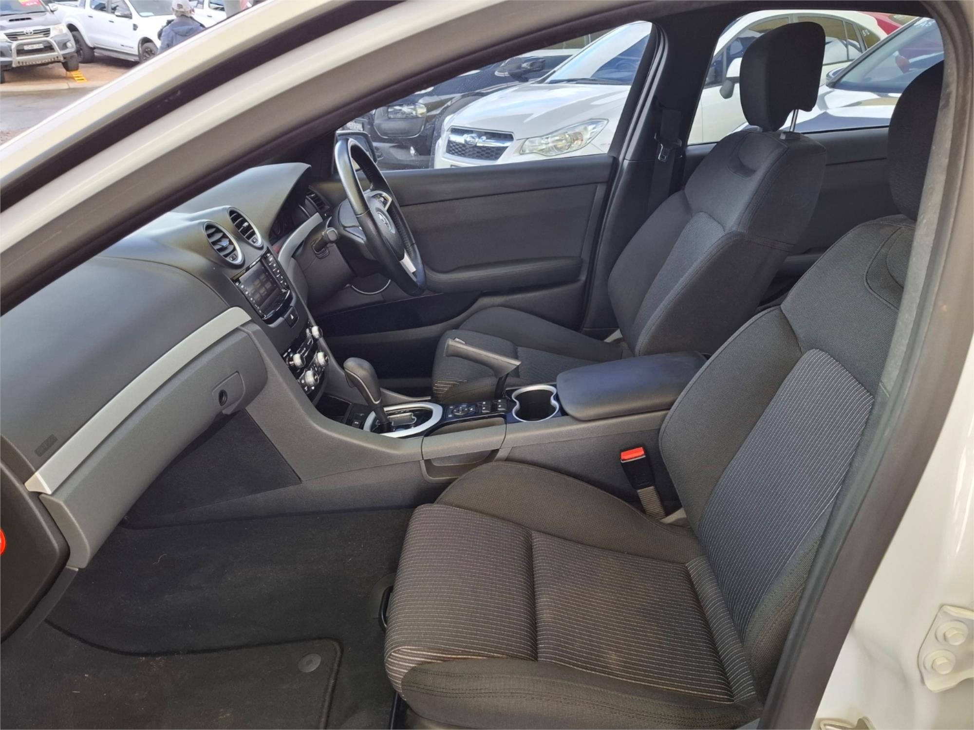 2010 HOLDEN COMMODORE VE II SV6 6 SP AUTOMATIC 4D SEDAN