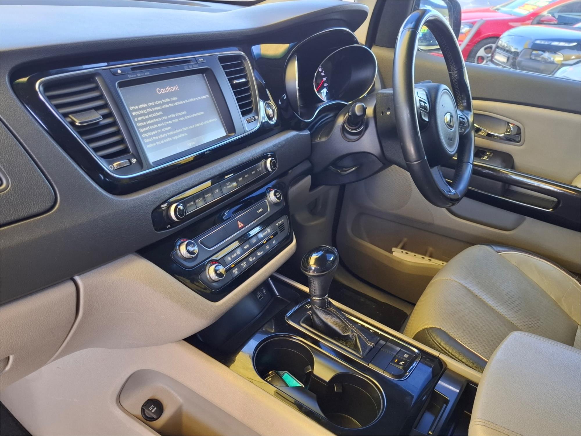 2016 KIA CARNIVAL YP MY16 UPDATE SLi 6 SP AUTOMATIC 4D WAGON