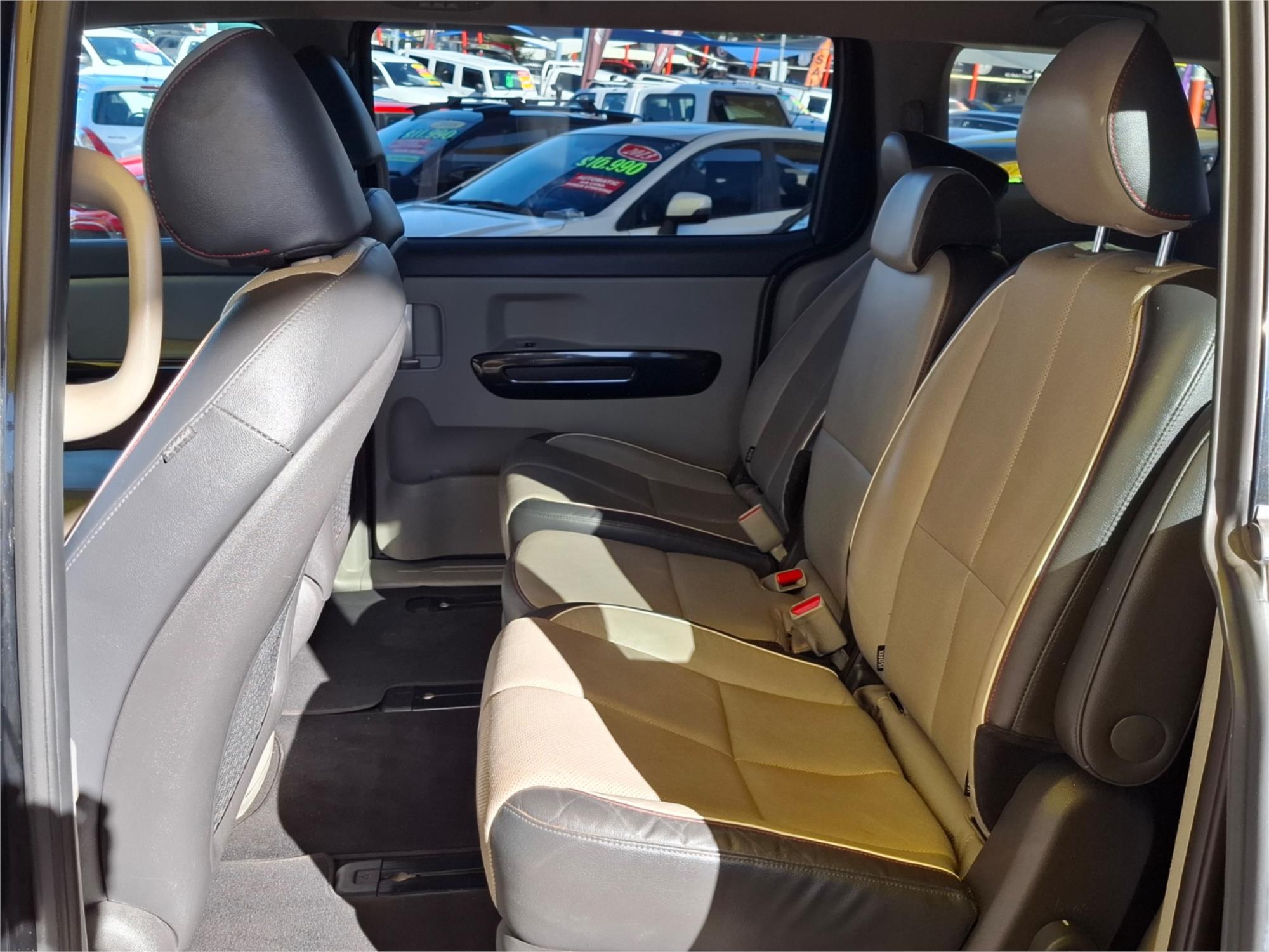 2016 KIA CARNIVAL YP MY16 UPDATE SLi 6 SP AUTOMATIC 4D WAGON