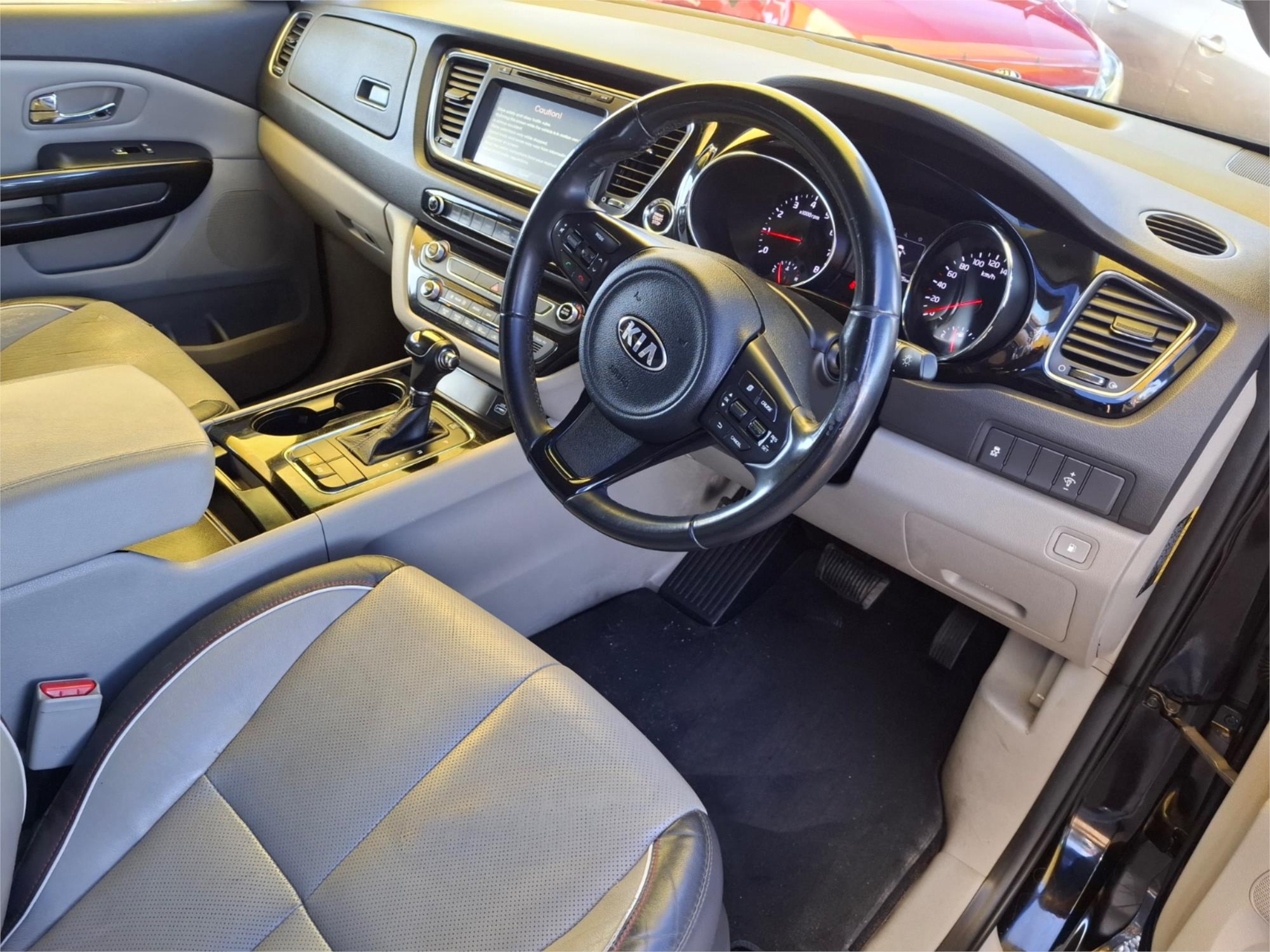 2016 KIA CARNIVAL YP MY16 UPDATE SLi 6 SP AUTOMATIC 4D WAGON