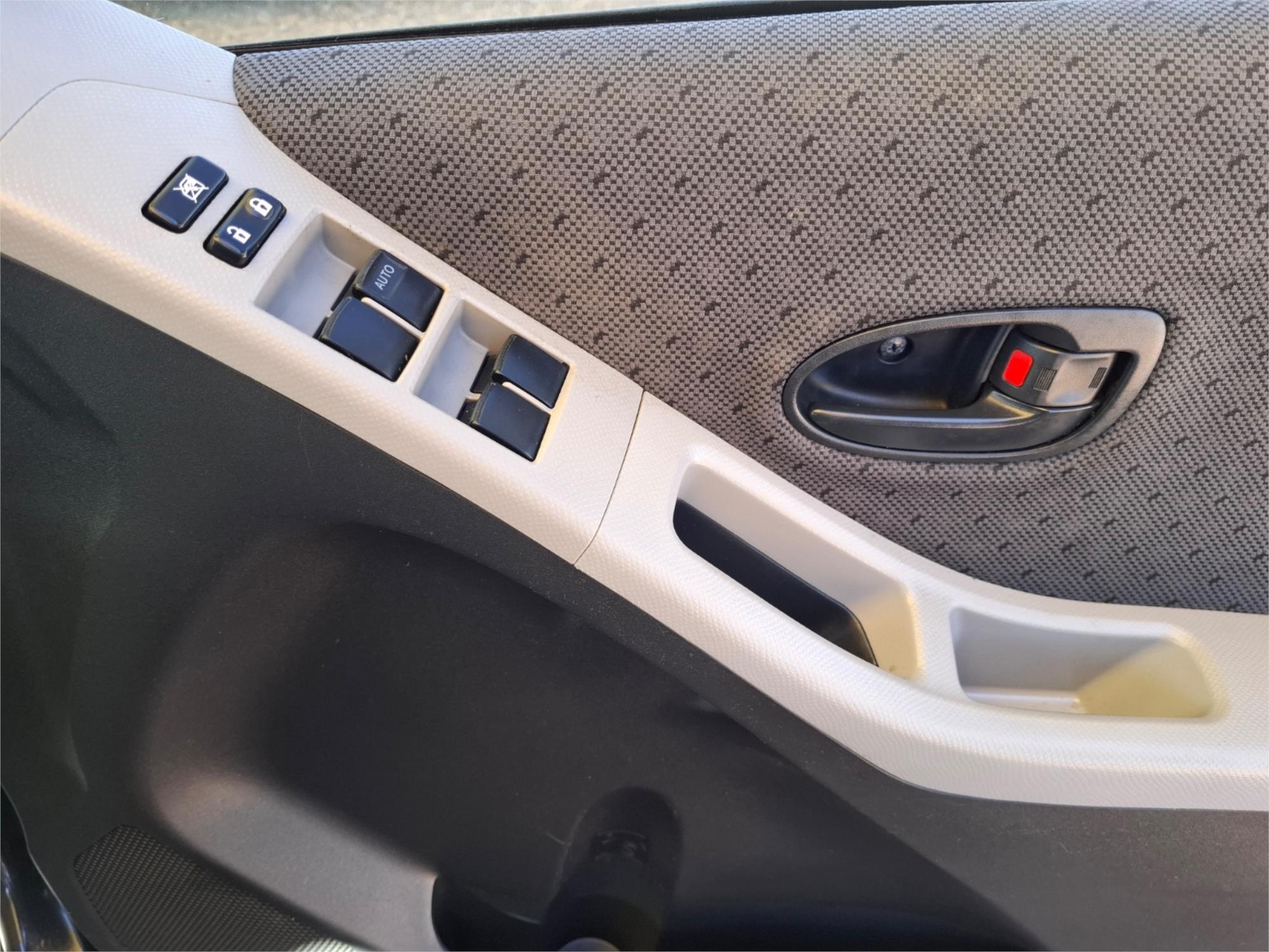 2011 TOYOTA YARIS NCP90R 10 UPGRADE YR 4 SP AUTOMATIC 5D HATCHBACK