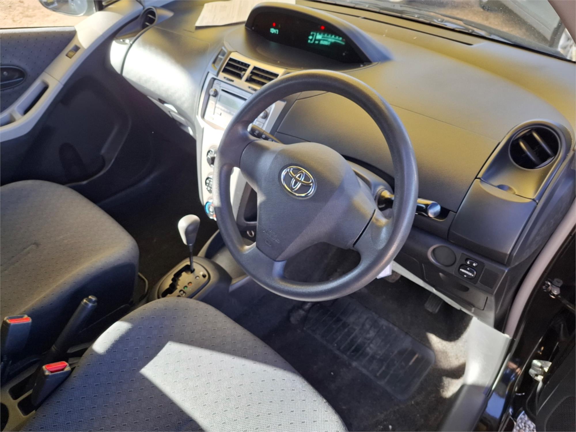 2011 TOYOTA YARIS NCP90R 10 UPGRADE YR 4 SP AUTOMATIC 5D HATCHBACK