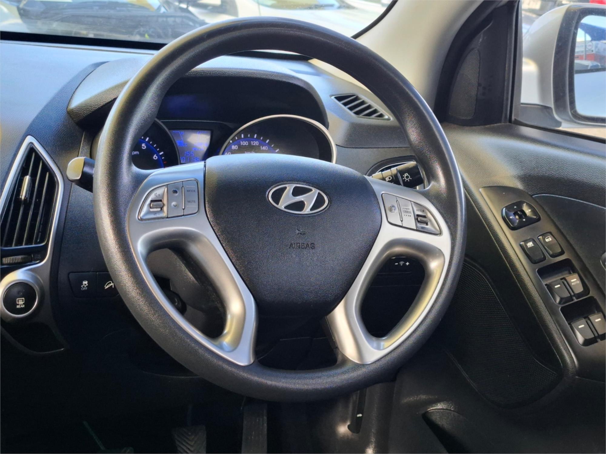 2011 HYUNDAI iX35 LM MY11 ACTIVE (FWD) 5 SP MANUAL 4D WAGON