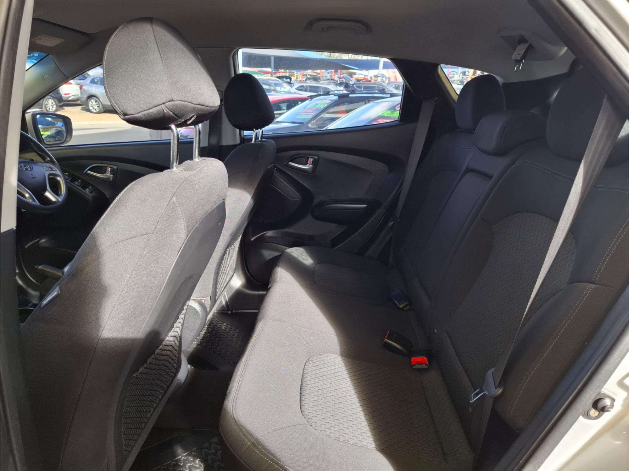 2011 HYUNDAI iX35 LM MY11 ACTIVE (FWD) 5 SP MANUAL 4D WAGON