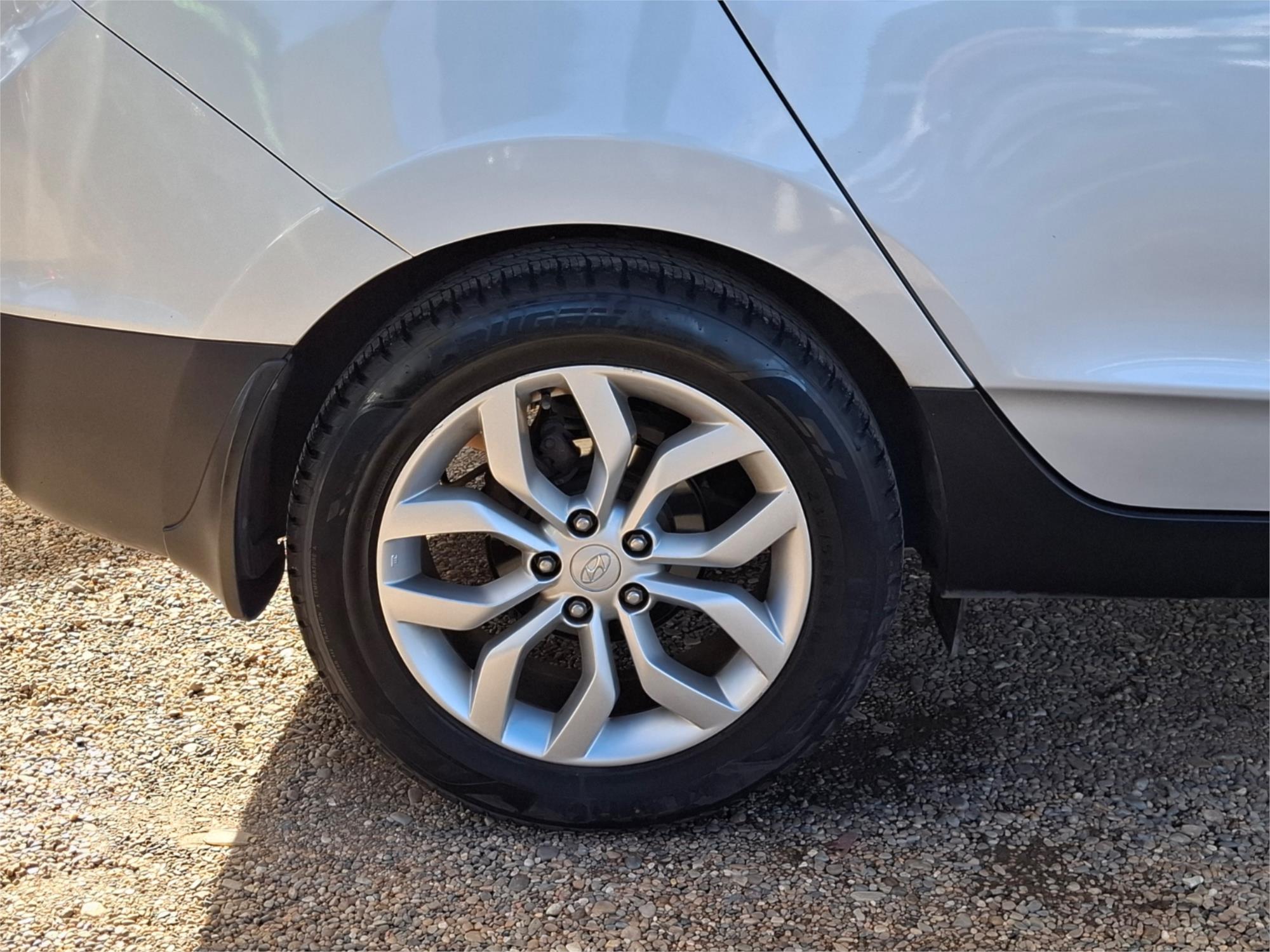 2011 HYUNDAI iX35 LM MY11 ACTIVE (FWD) 5 SP MANUAL 4D WAGON