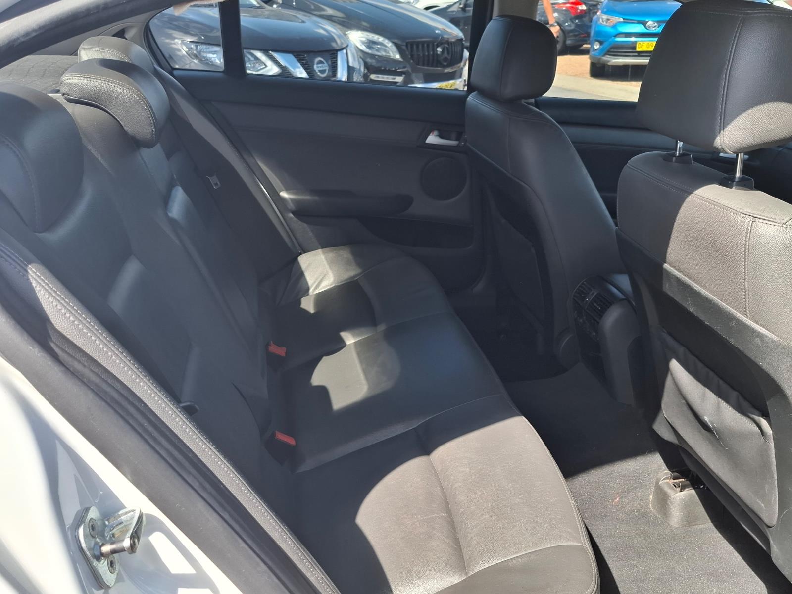 2010 HOLDEN COMMODORE VE MY10 INTERNATIONAL 6 SP AUTOMATIC 4D SEDAN