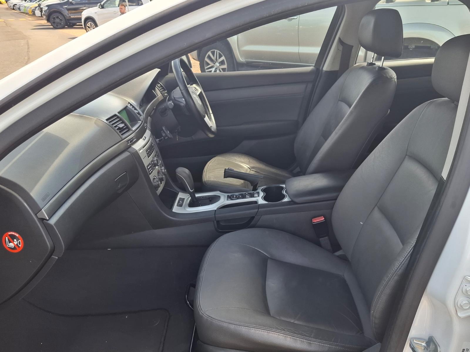 2010 HOLDEN COMMODORE VE MY10 INTERNATIONAL 6 SP AUTOMATIC 4D SEDAN
