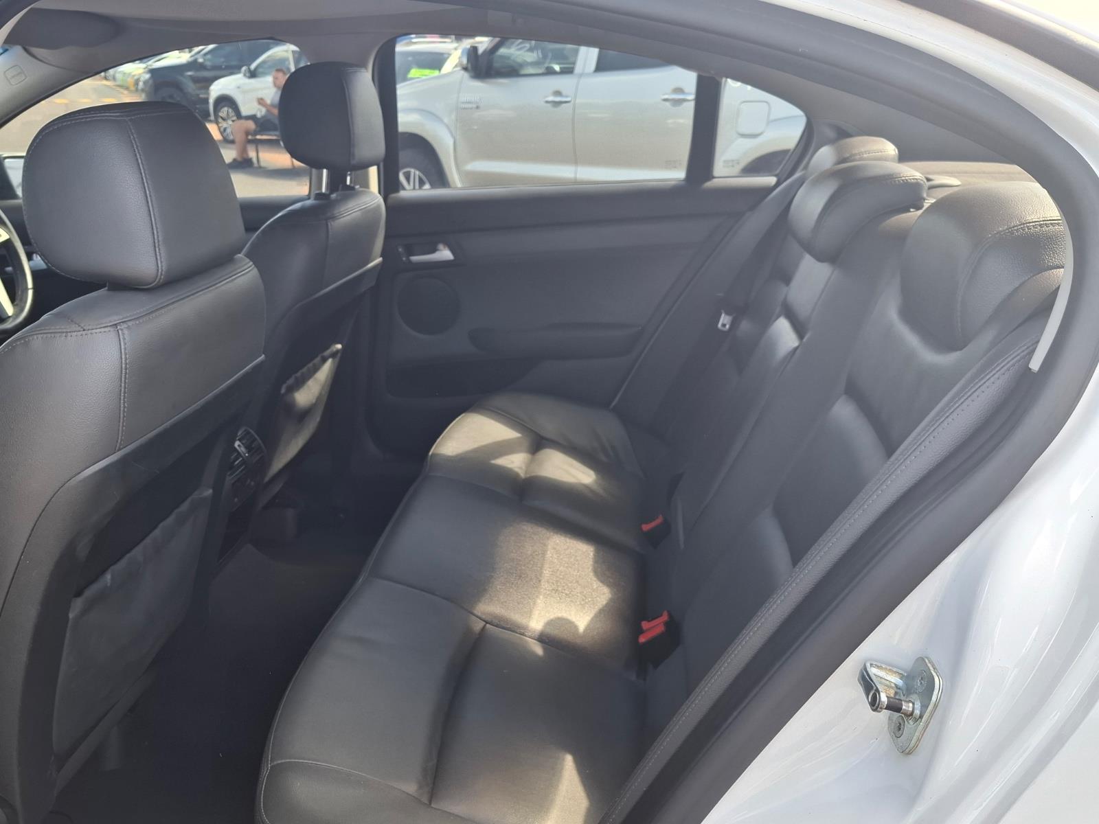 2010 HOLDEN COMMODORE VE MY10 INTERNATIONAL 6 SP AUTOMATIC 4D SEDAN