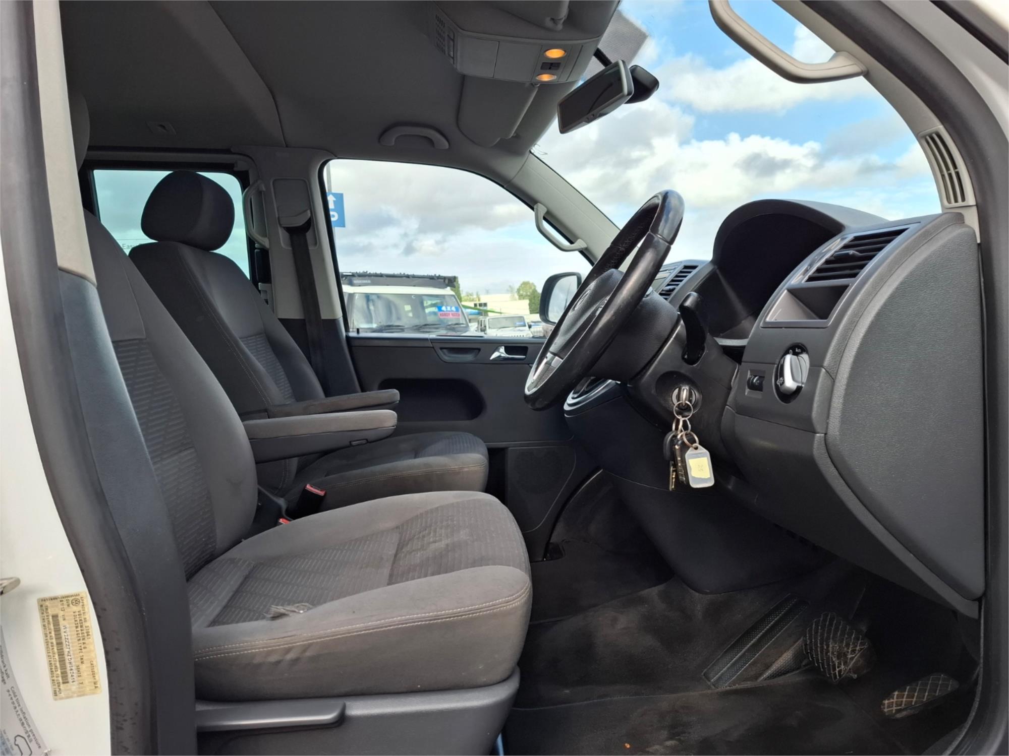 2012 VOLKSWAGEN MULTIVAN T5 MY12 COMFORTLINE TDI340 7 SP AUTO DIRECT SHIFT 4D WAGON