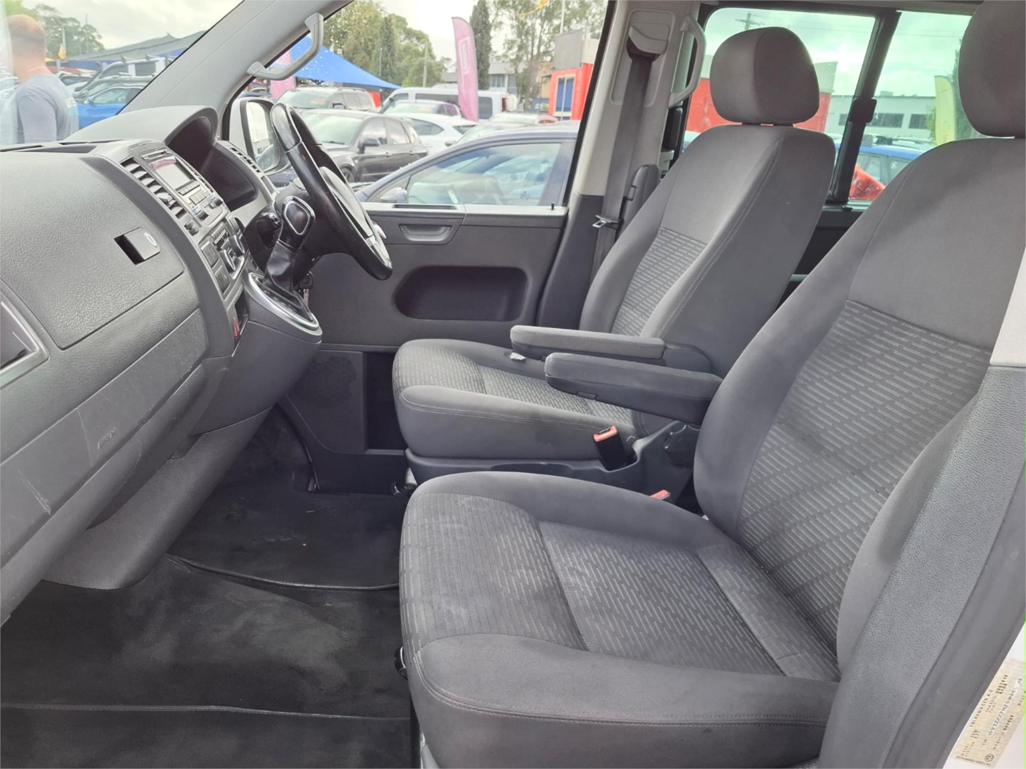 2012 VOLKSWAGEN MULTIVAN T5 MY12 COMFORTLINE TDI340 7 SP AUTO DIRECT SHIFT 4D WAGON