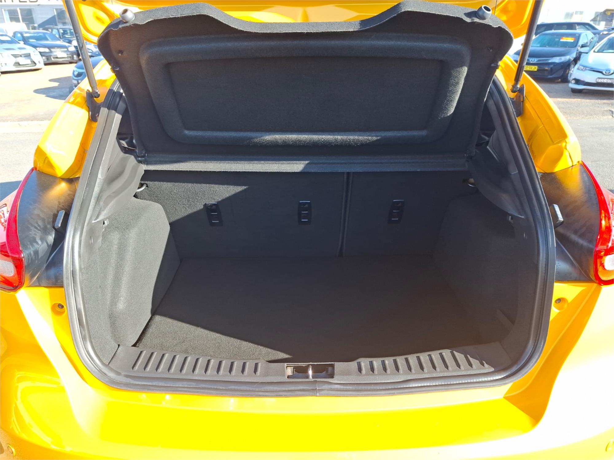 2015 FORD FOCUS LZ ST2 6 SP MANUAL 5D HATCHBACK