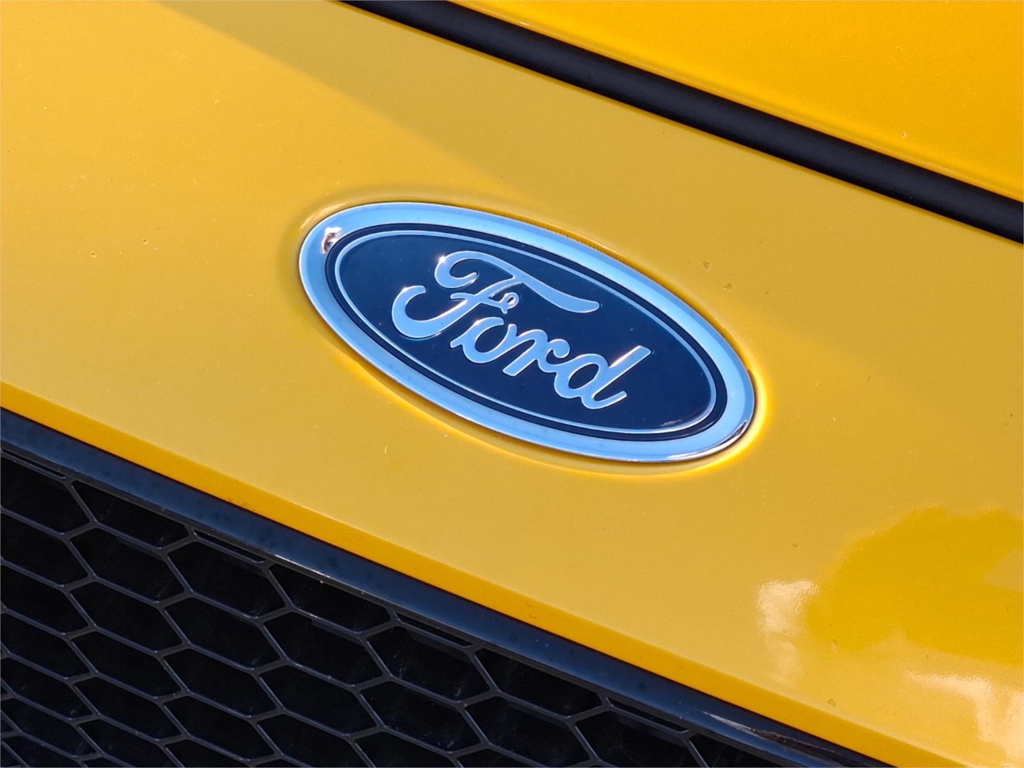2015 FORD FOCUS LZ ST2 6 SP MANUAL 5D HATCHBACK