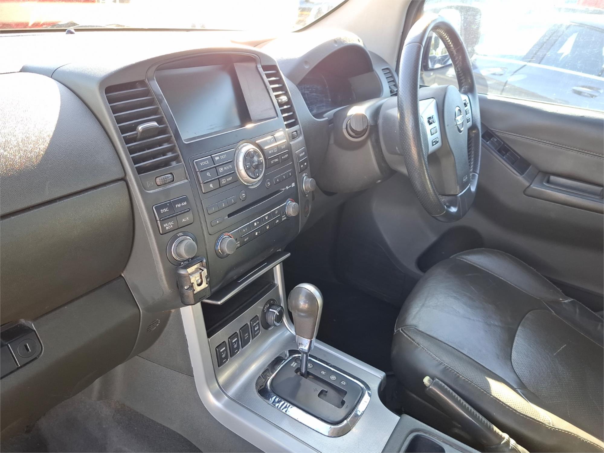 2012 NISSAN NAVARA D40 MY12 ST-X 550 (4x4) 7 SP AUTOMATIC DUAL CAB UTILITY