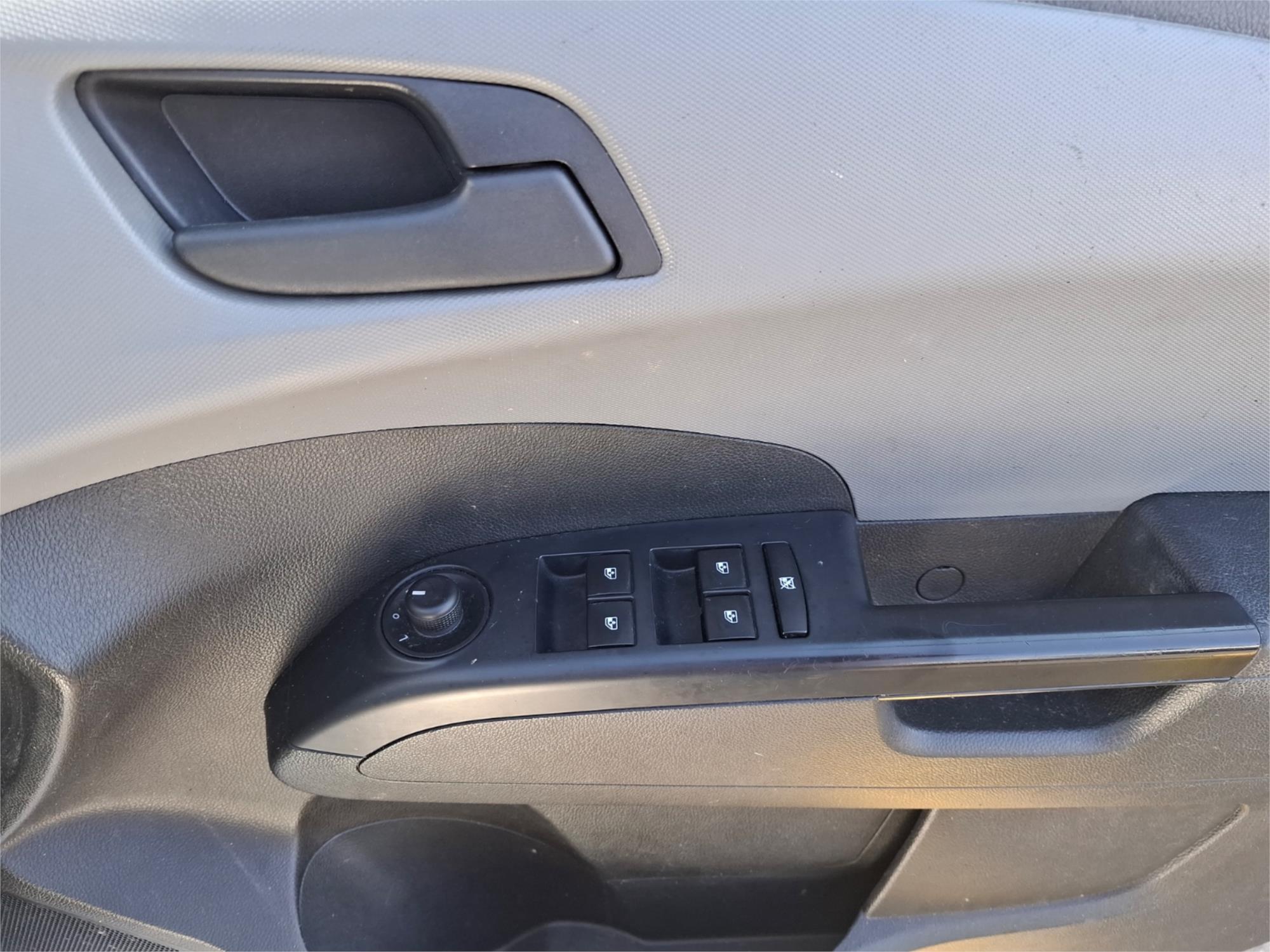2013 HOLDEN BARINA TM MY13 CD 6 SP AUTOMATIC 5D HATCHBACK
