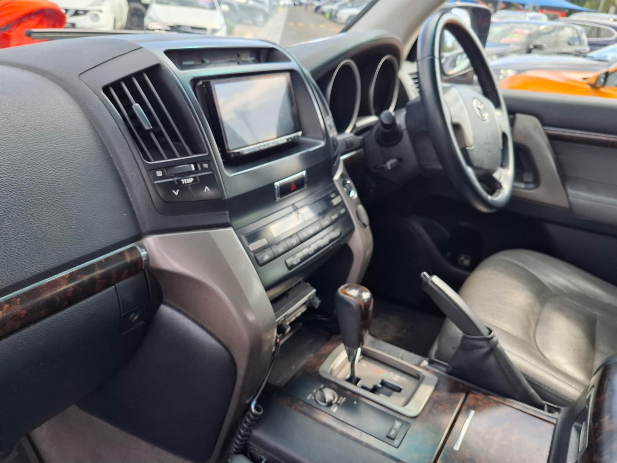 2008 TOYOTA LANDCRUISER UZJ200R VX (4x4) 5 SP AUTOMATIC 4D WAGON