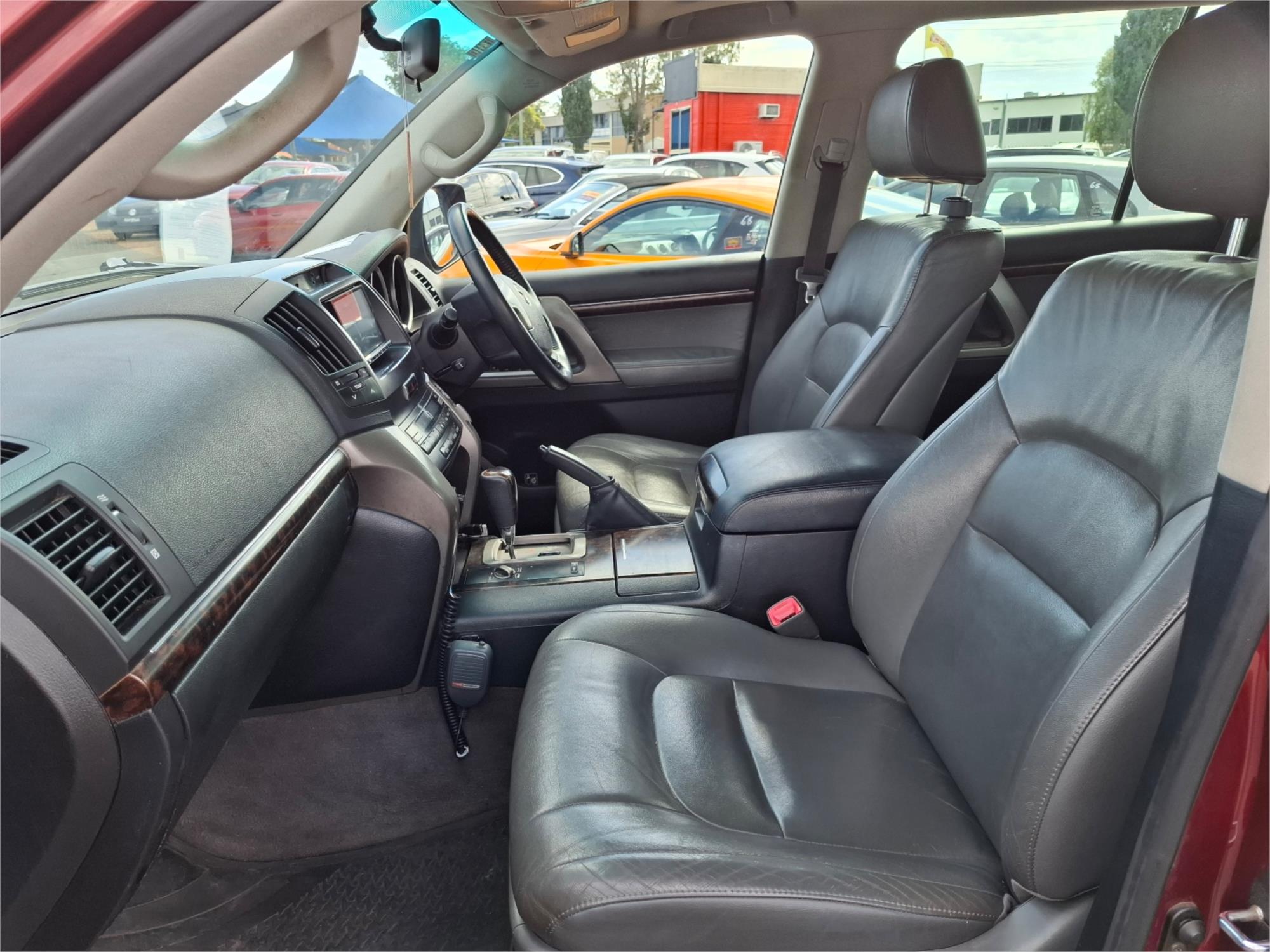 2008 TOYOTA LANDCRUISER UZJ200R VX (4x4) 5 SP AUTOMATIC 4D WAGON