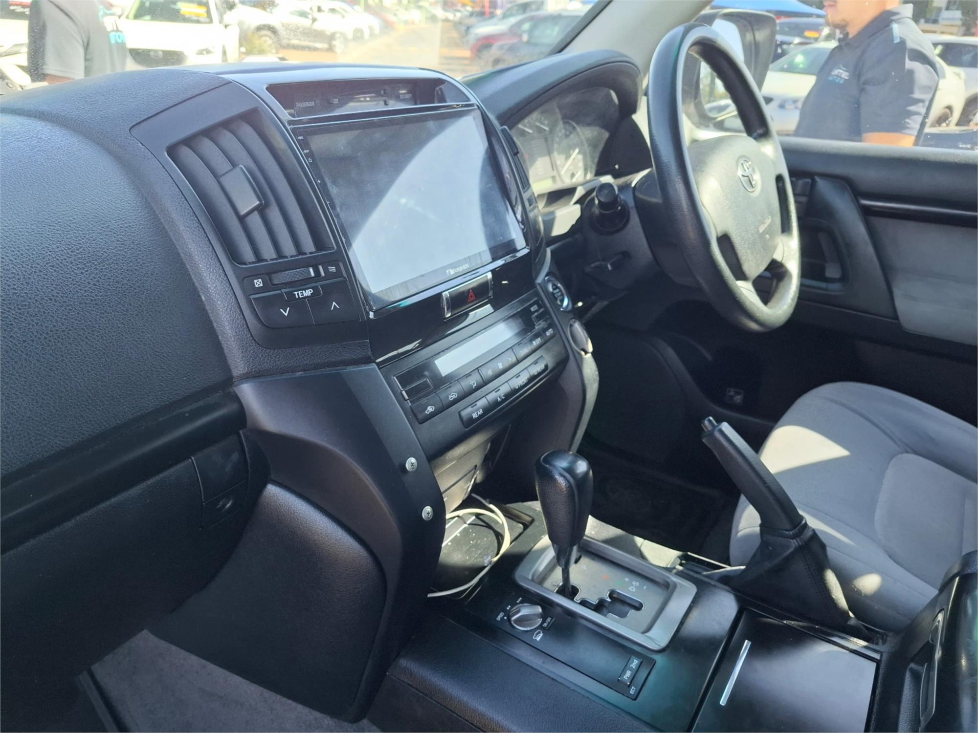2008 TOYOTA LANDCRUISER UZJ200R SAHARA (4x4) 5 SP AUTOMATIC 4D WAGON