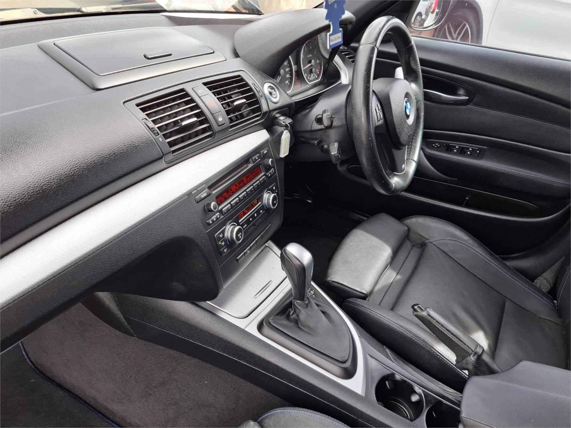 2011 BMW 1 E87 MY11 18i 6 SP AUTOMATIC 5D HATCHBACK