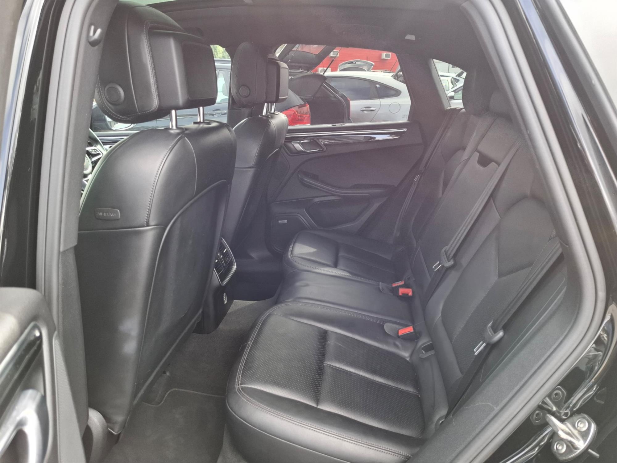 2017 PORSCHE MACAN 95B MY18 GTS 7 SP AUTO DUAL CLUTCH 4D WAGON