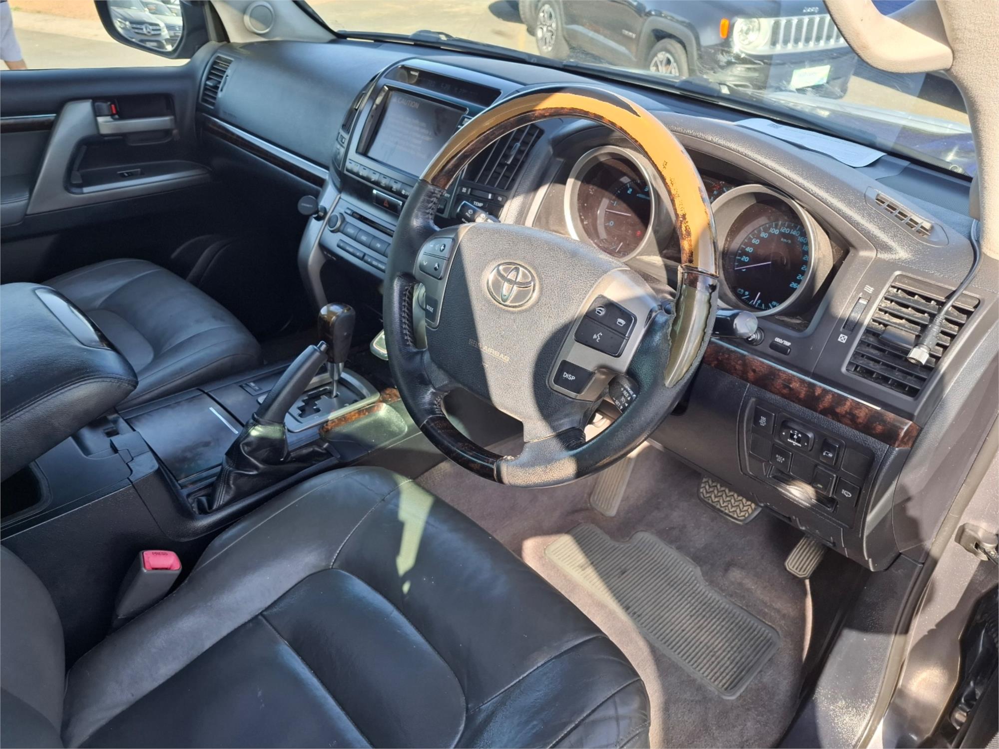 2008 TOYOTA LANDCRUISER VDJ200R SAHARA (4x4) 6 SP AUTOMATIC 4D WAGON