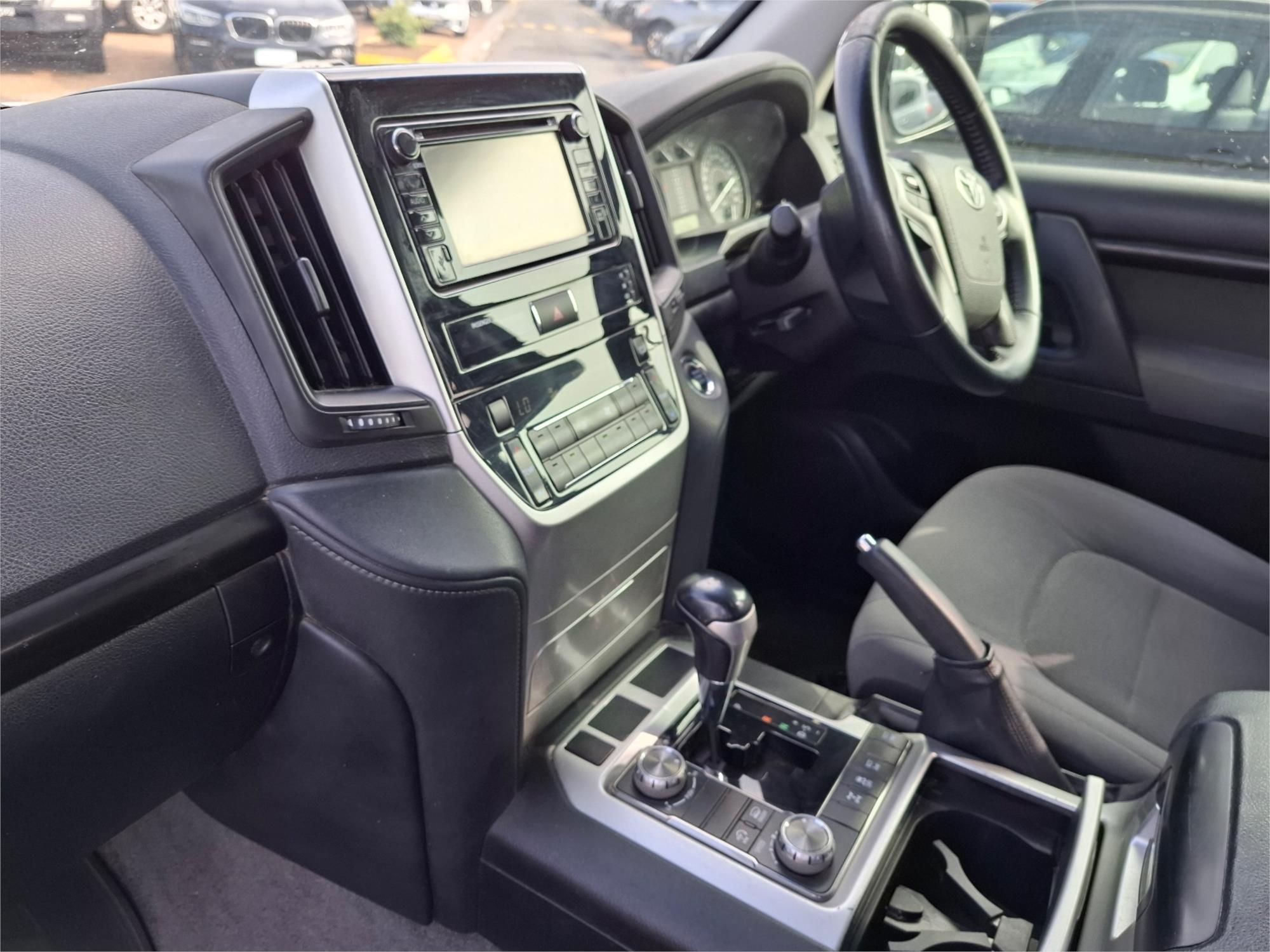 2017 TOYOTA LANDCRUISER VDJ200R MY16 GXL (4x4) 6 SP AUTOMATIC 4D WAGON