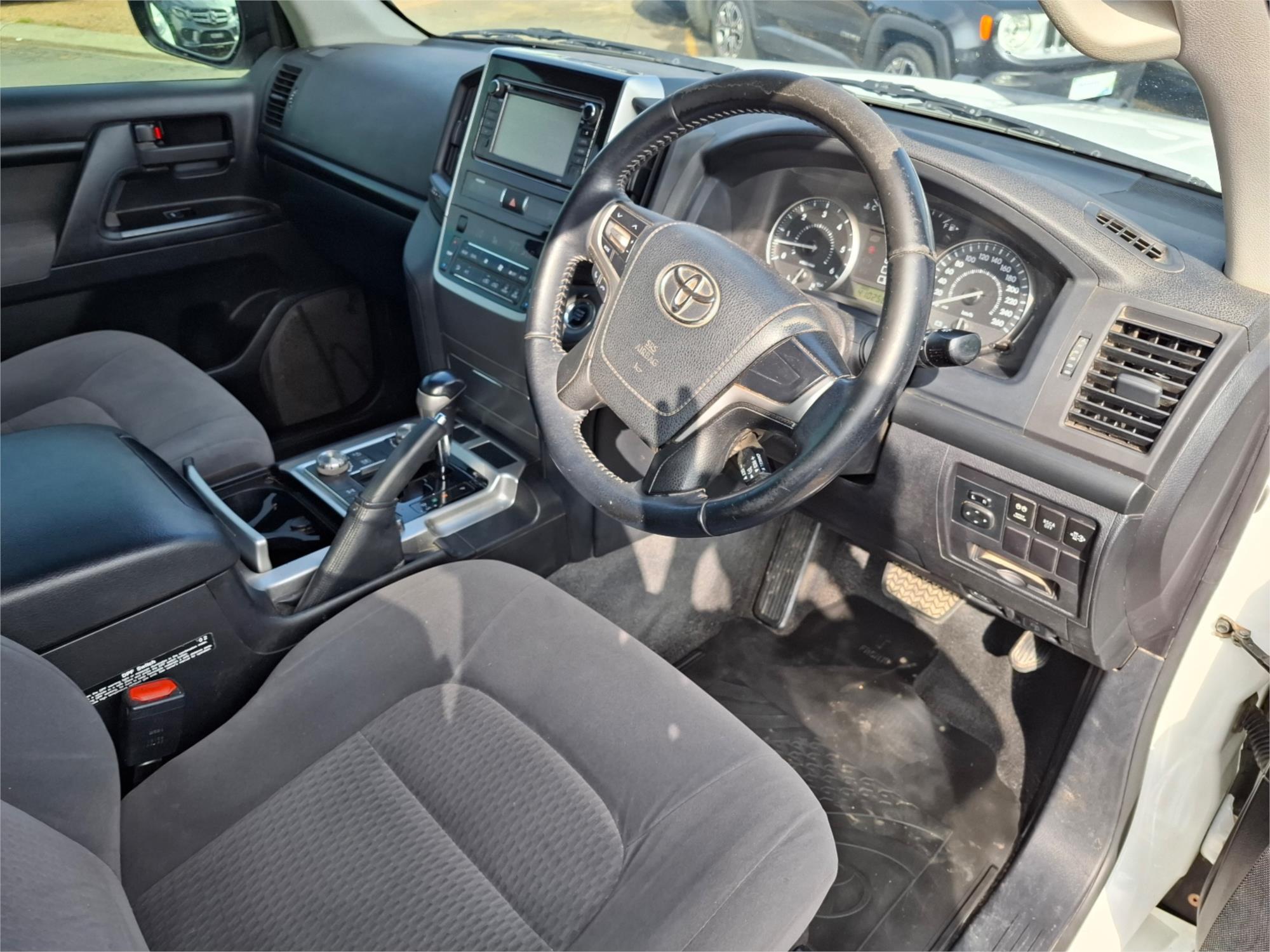 2017 TOYOTA LANDCRUISER VDJ200R MY16 GXL (4x4) 6 SP AUTOMATIC 4D WAGON