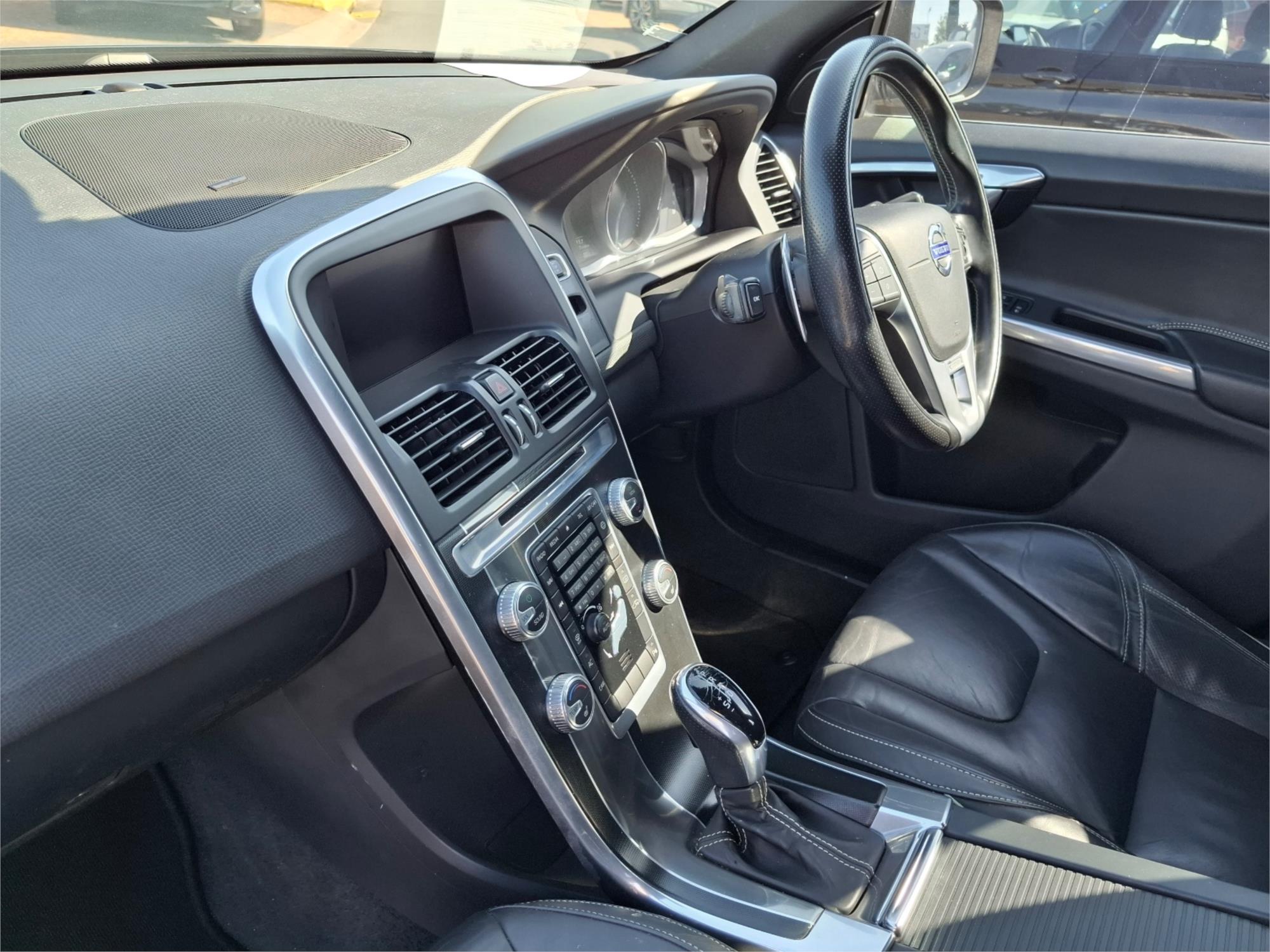 2015 VOLVO XC60 DZ MY15 T6 LUXURY 6 SP AUTOMATIC GEARTRONIC 4D WAGON