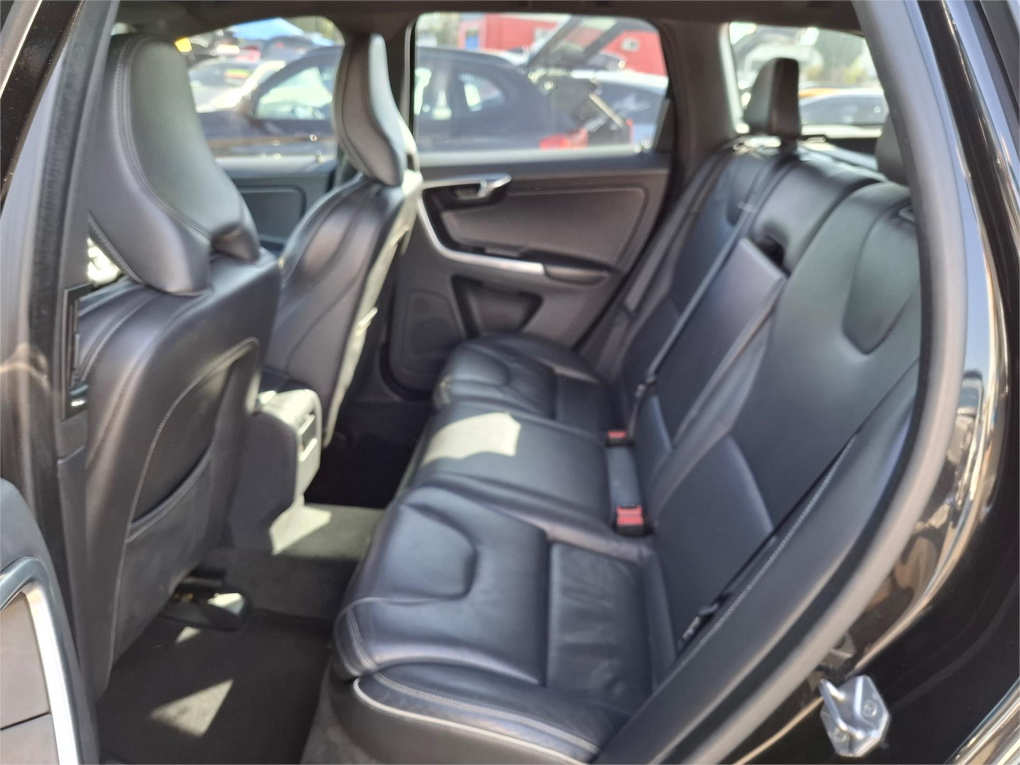 2015 VOLVO XC60 DZ MY15 T6 LUXURY 6 SP AUTOMATIC GEARTRONIC 4D WAGON