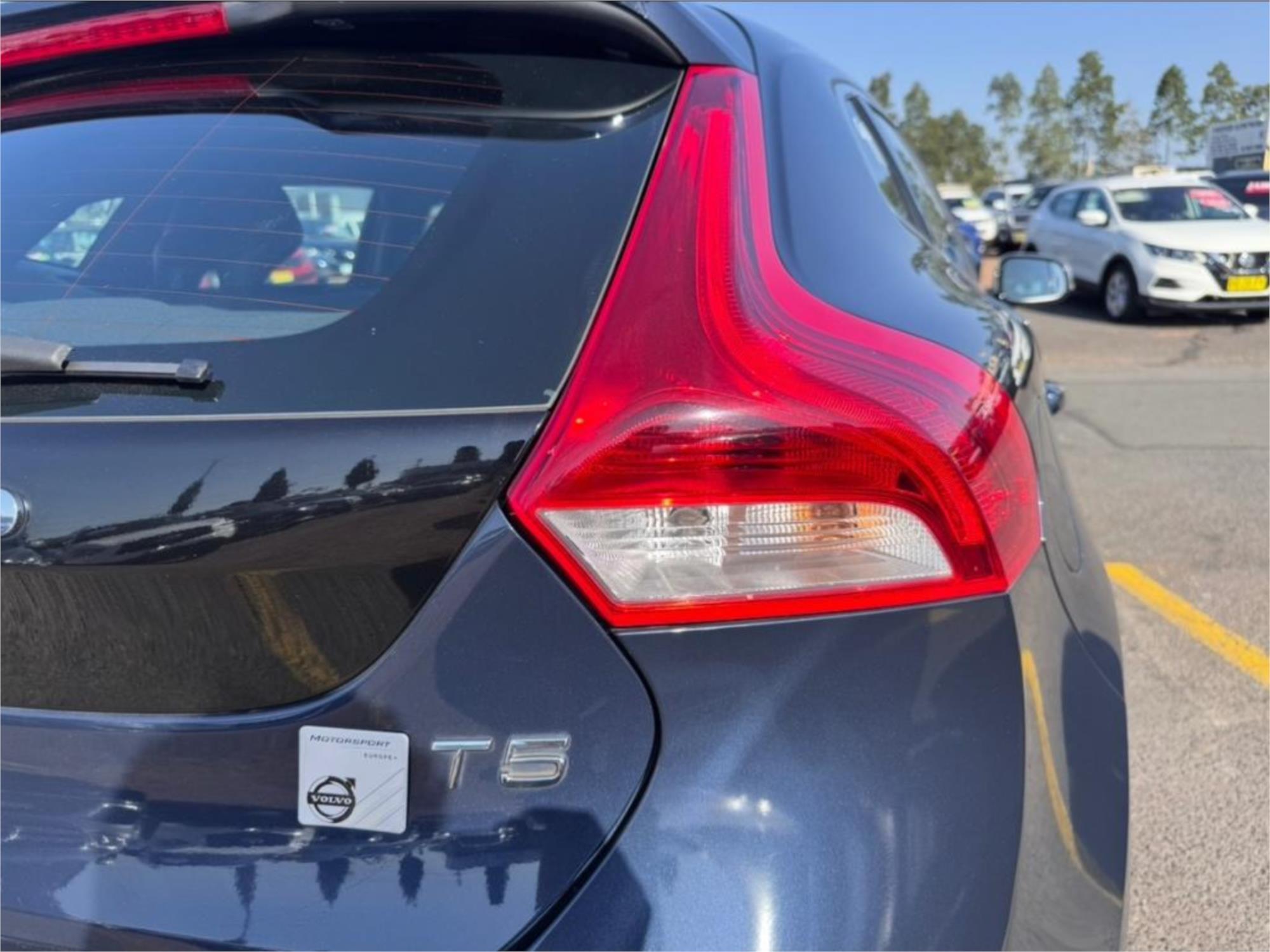 2014 VOLVO V40 M T5 R-DESIGN 6 SP AUTOMATIC 5D HATCHBACK