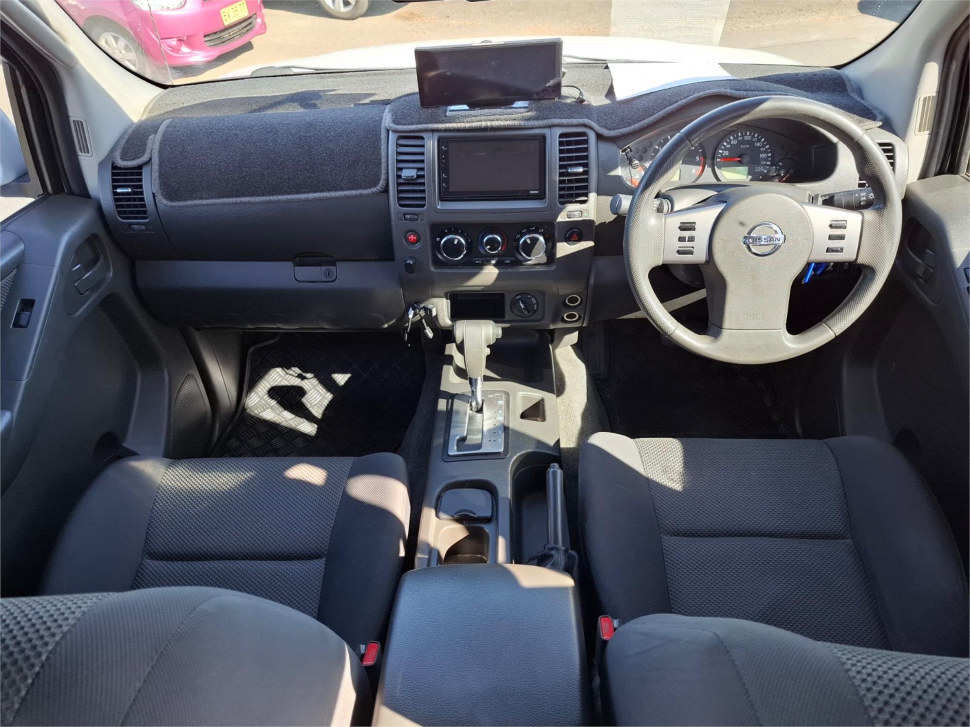 2015 NISSAN NAVARA D40 RX SILVERLINE SE (4x4) 5 SP AUTOMATIC DUAL CAB P/UP