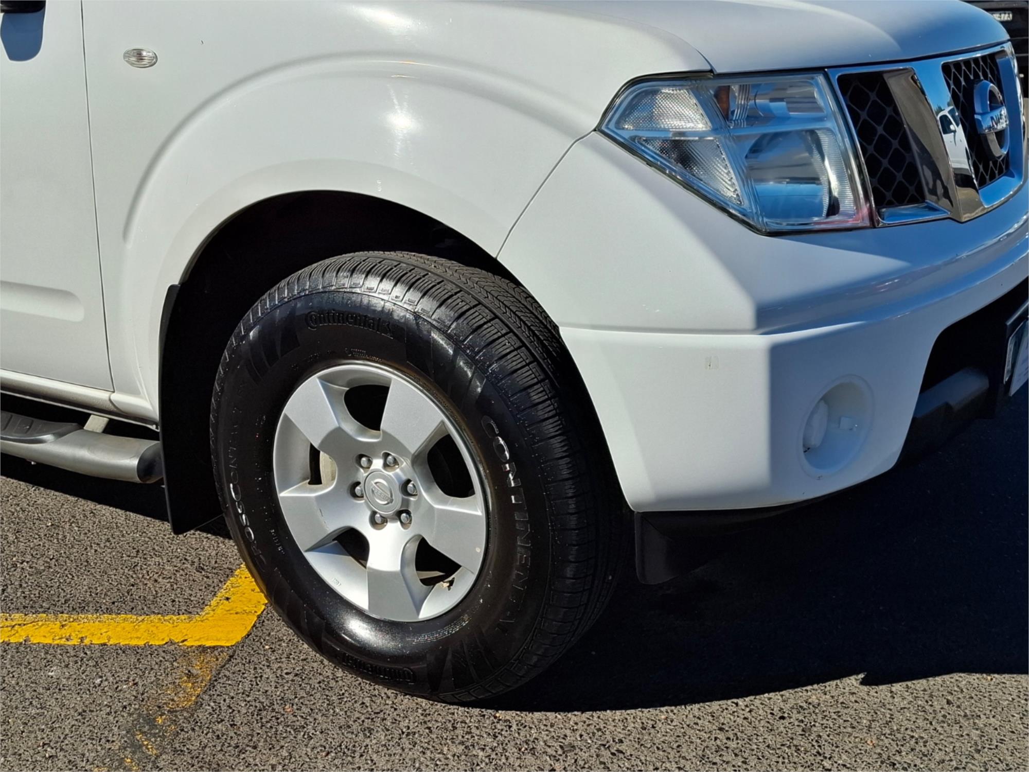 2015 NISSAN NAVARA D40 RX SILVERLINE SE (4x4) 5 SP AUTOMATIC DUAL CAB P/UP