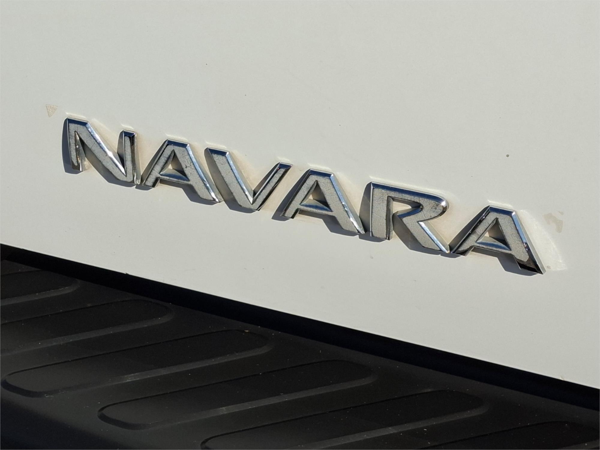 2015 NISSAN NAVARA D40 RX SILVERLINE SE (4x4) 5 SP AUTOMATIC DUAL CAB P/UP