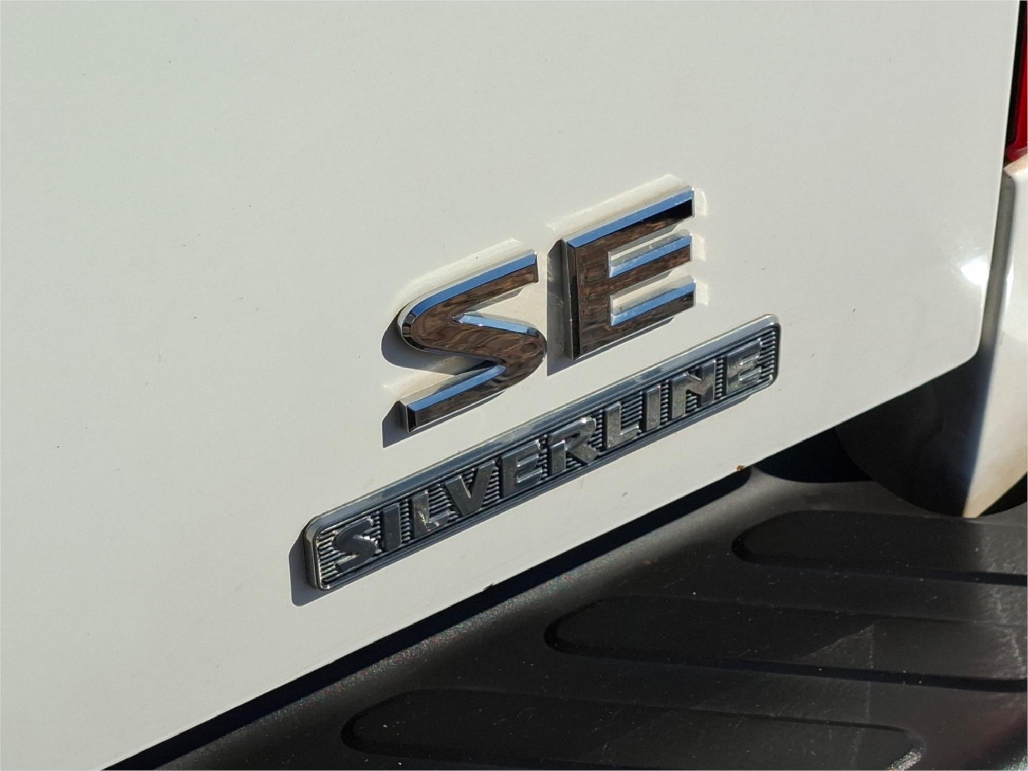 2015 NISSAN NAVARA D40 RX SILVERLINE SE (4x4) 5 SP AUTOMATIC DUAL CAB P/UP