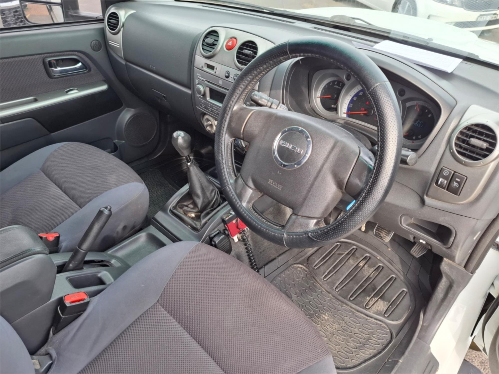 2010 ISUZU D-MAX TF SX (4x2) 5 SP MANUAL C/CHAS