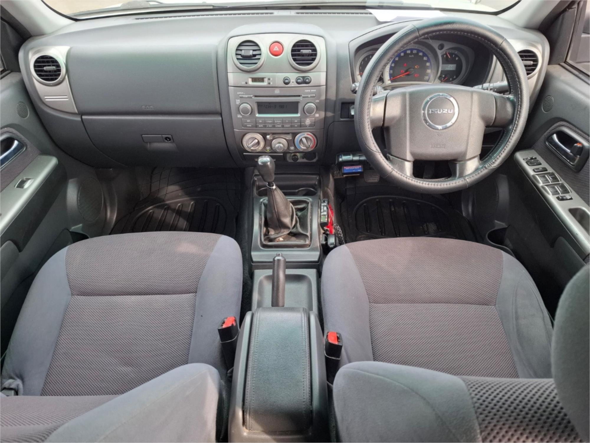 2010 ISUZU D-MAX TF SX (4x2) 5 SP MANUAL C/CHAS