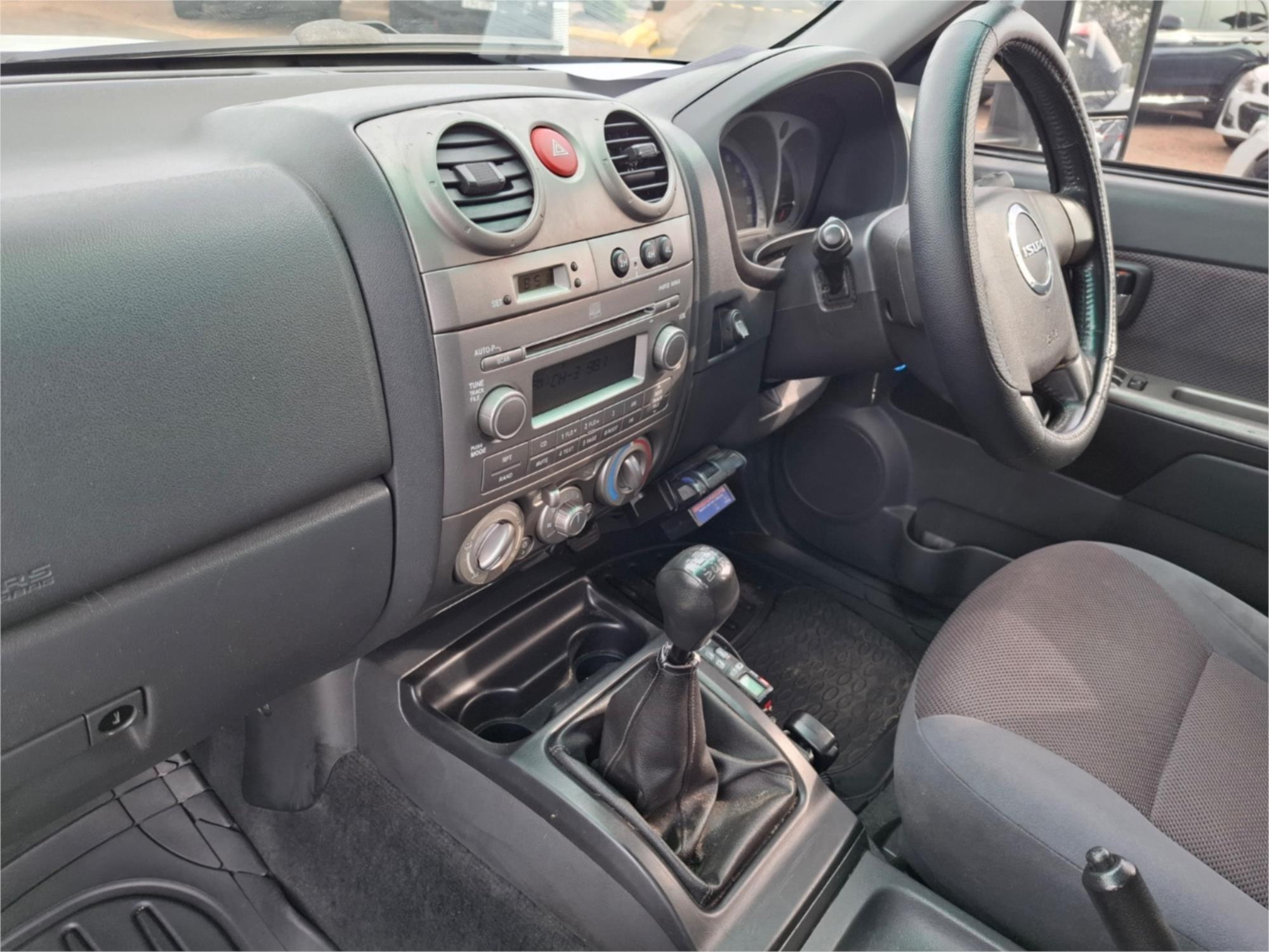 2010 ISUZU D-MAX TF SX (4x2) 5 SP MANUAL C/CHAS