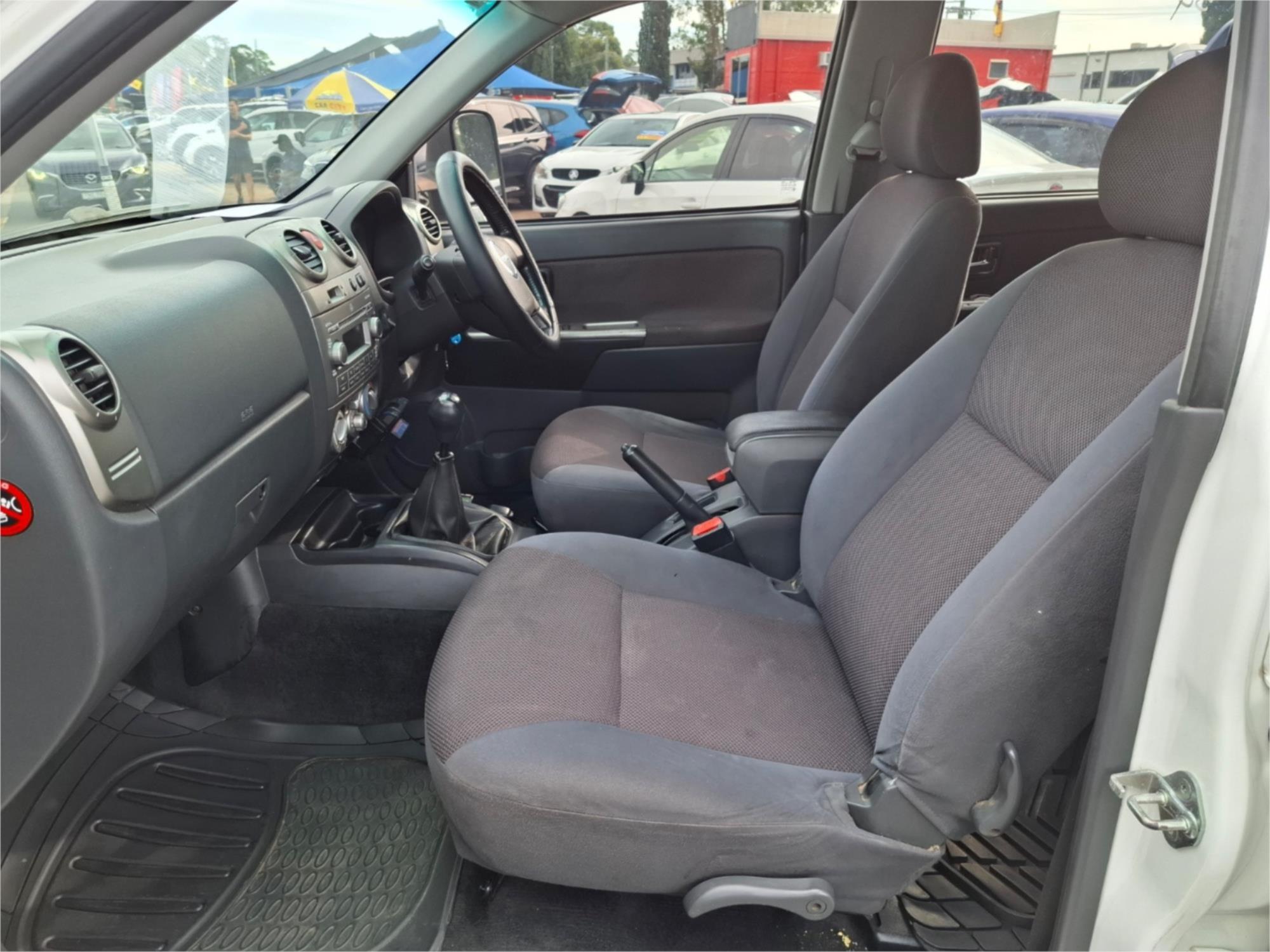 2010 ISUZU D-MAX TF SX (4x2) 5 SP MANUAL C/CHAS
