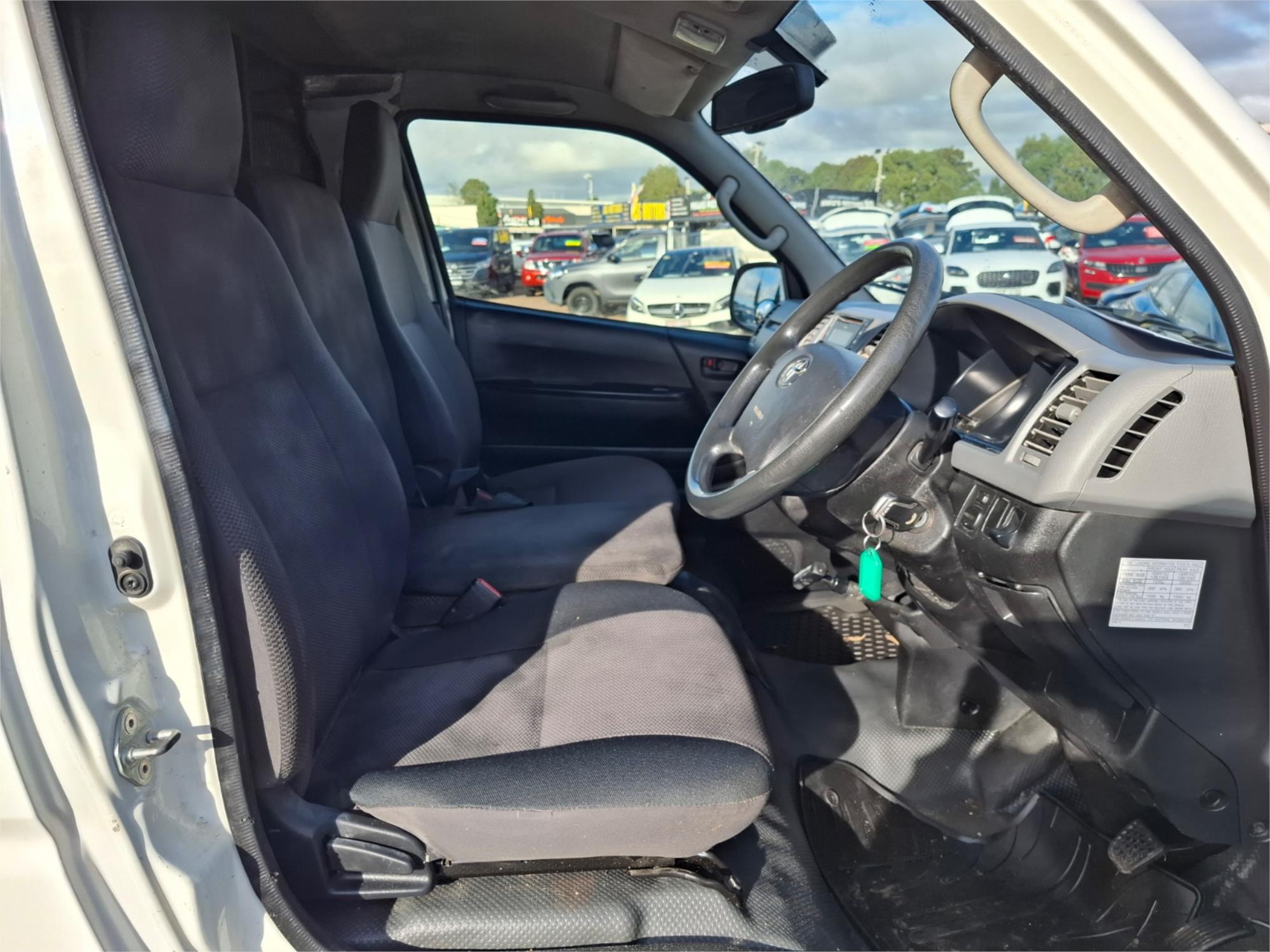 2012 TOYOTA HIACE TRH201R MY12 UPGRADE LWB 4 SP AUTOMATIC 4D VAN