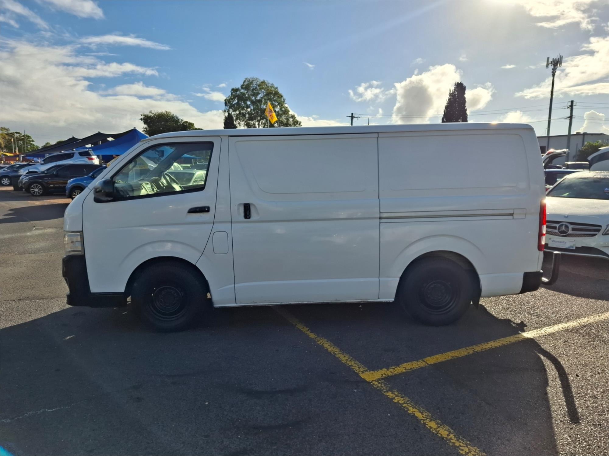 2012 TOYOTA HIACE TRH201R MY12 UPGRADE LWB 4 SP AUTOMATIC 4D VAN
