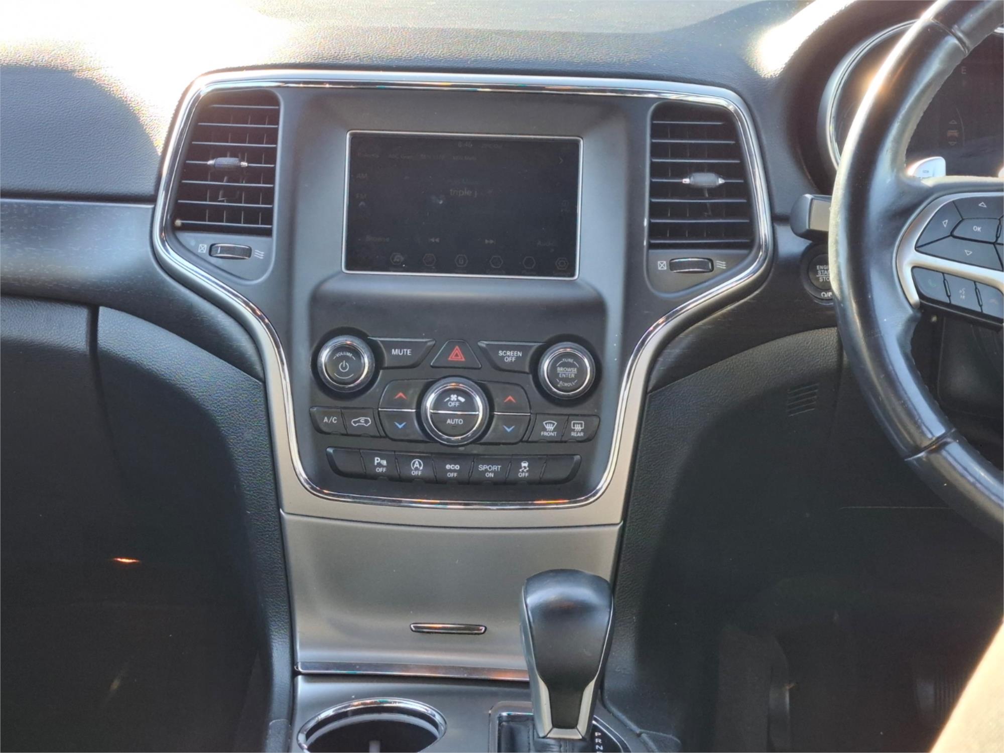 2018 JEEP GRAND CHEROKEE WK MY18 LAREDO (4x2) 8 SP AUTOMATIC 4D WAGON