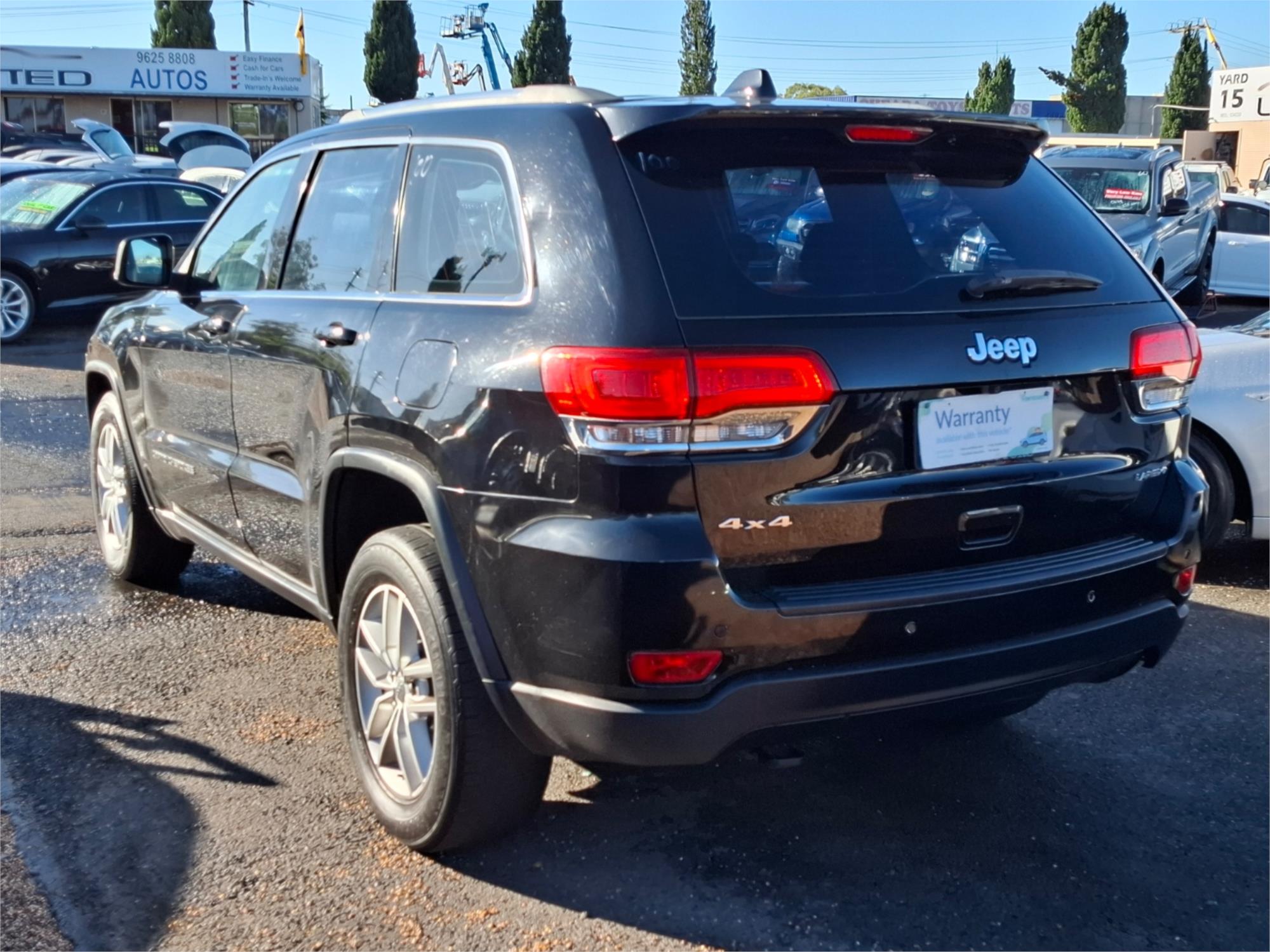 2018 JEEP GRAND CHEROKEE WK MY18 LAREDO (4x2) 8 SP AUTOMATIC 4D WAGON
