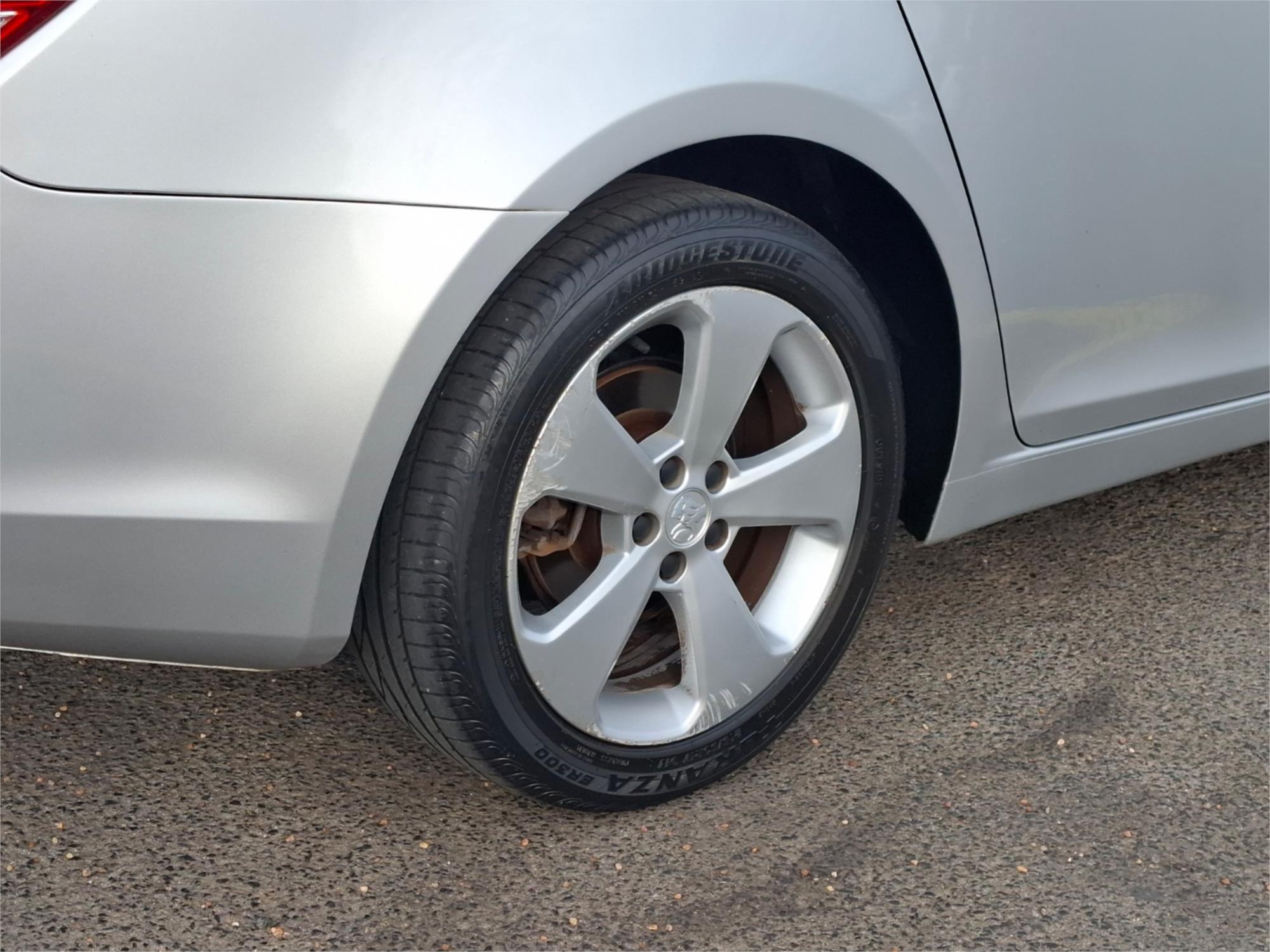 2014 HOLDEN CRUZE JH MY14 EQUIPE 6 SP AUTOMATIC 4D SEDAN