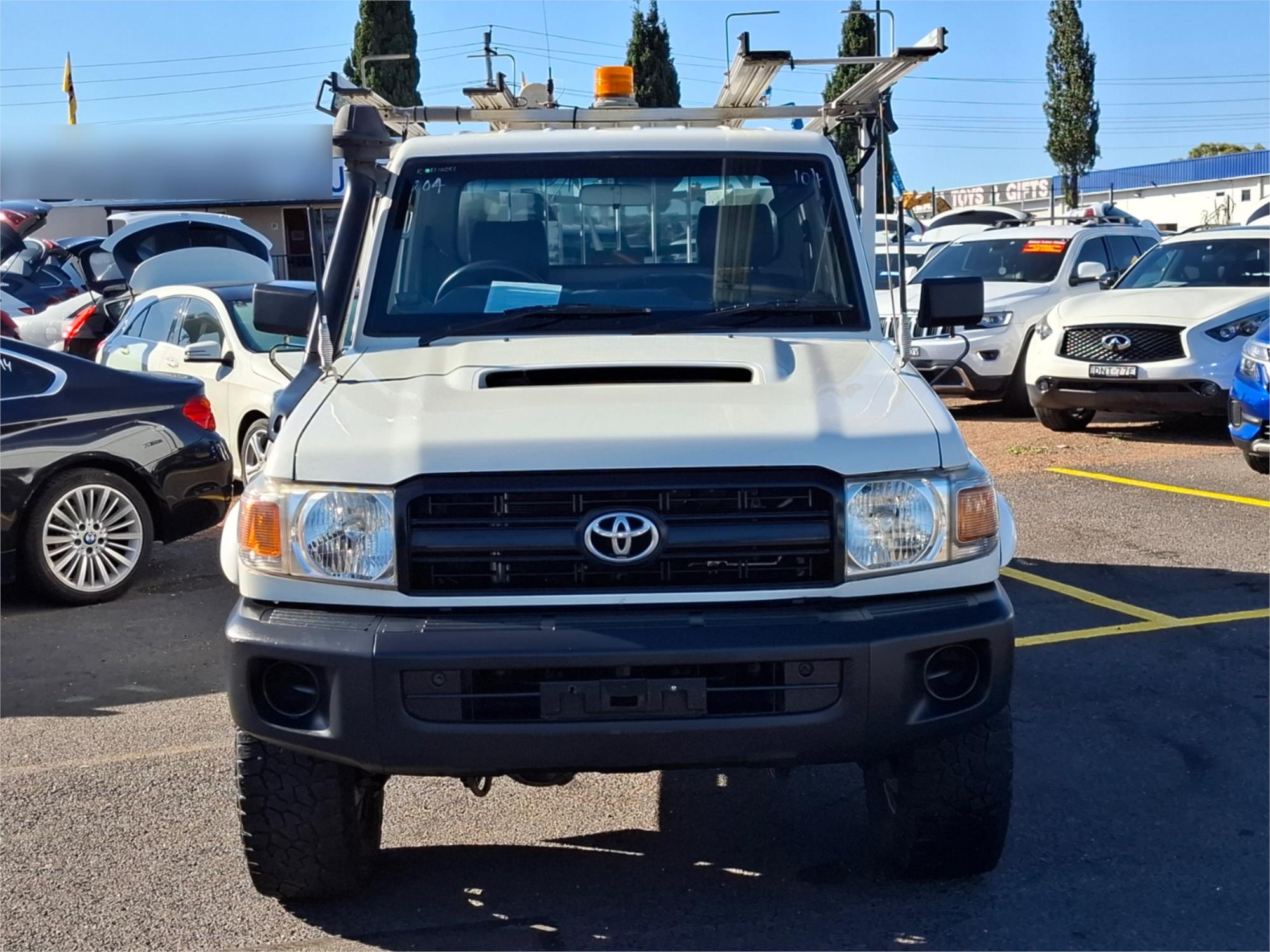 2013 TOYOTA LANDCRUISER VDJ79R MY12 UPDATE WORKMATE (4x4) 5 SP MANUAL C/CHAS