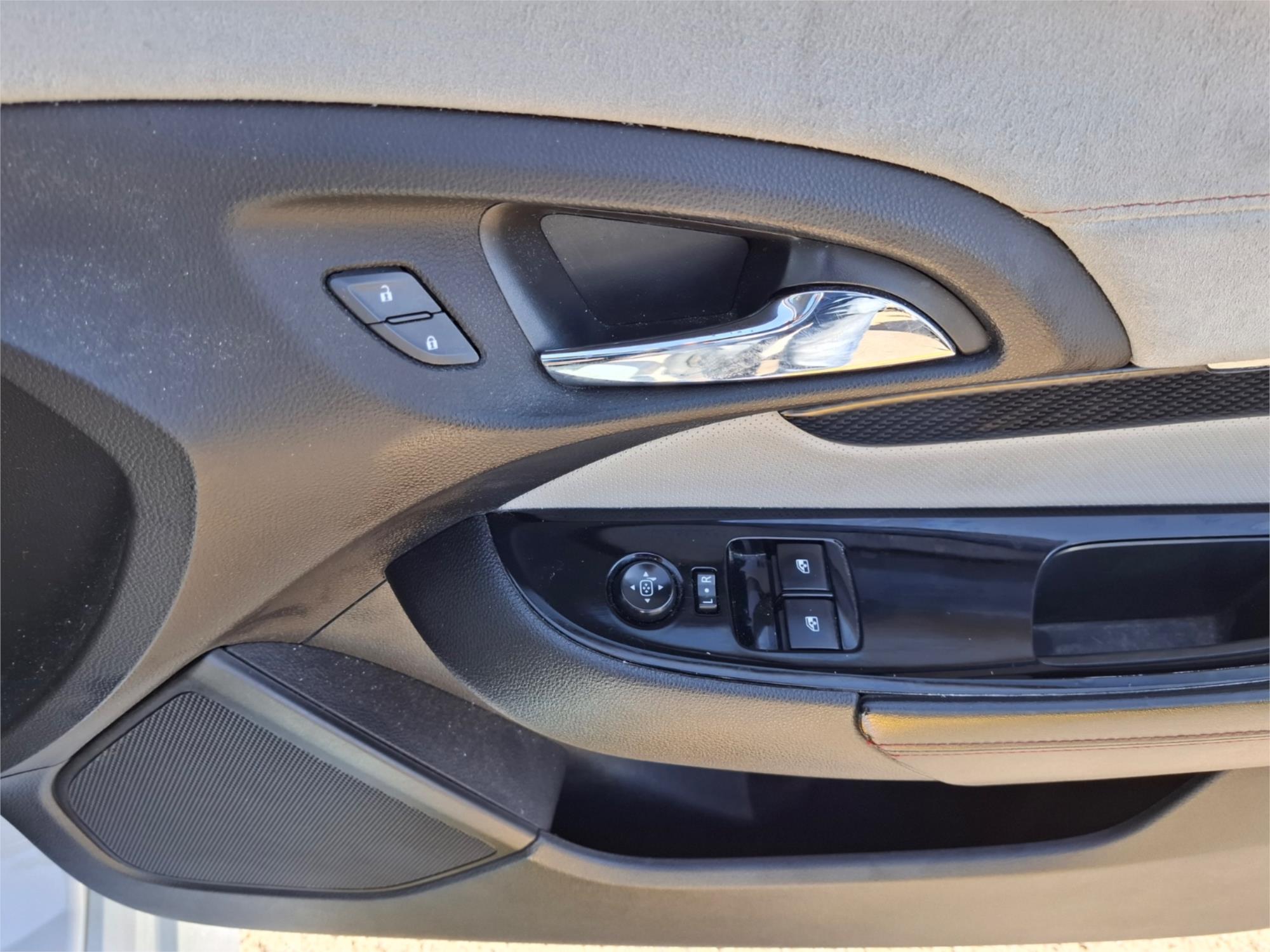 2013 HOLDEN UTE VF SS-V 6 SP AUTOMATIC UTILITY