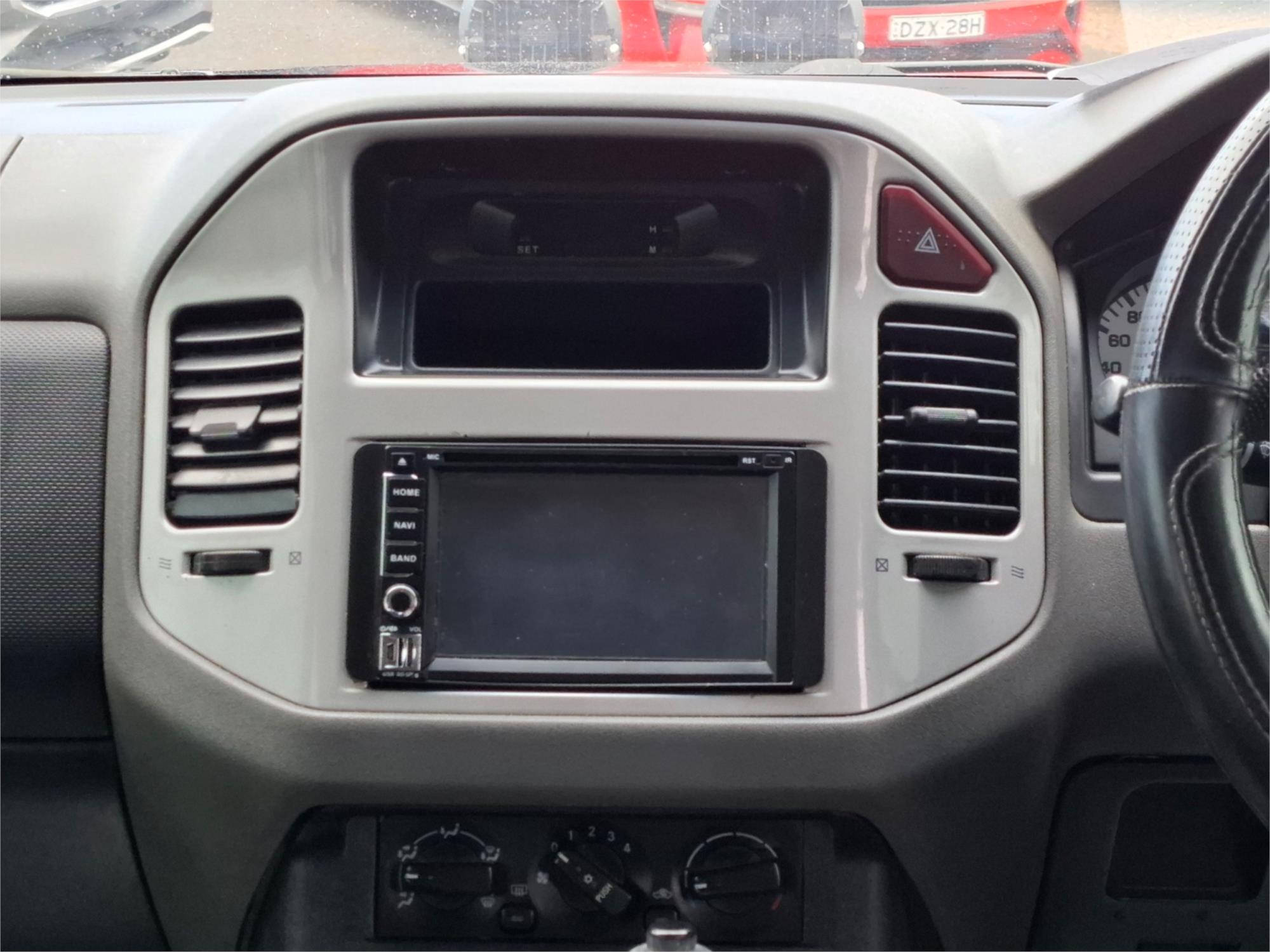 2006 MITSUBISHI PAJERO NP MY06 VR-X LWB (4x4) 5 SP AUTO SPORTS MODE 4D WAGON