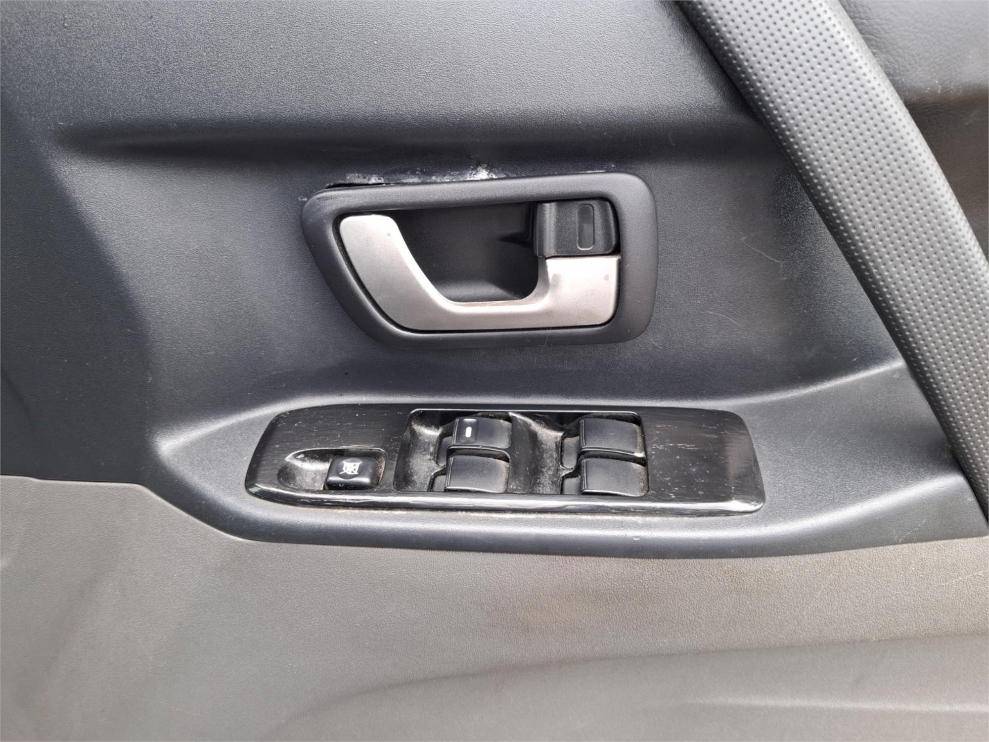 2006 MITSUBISHI PAJERO NP MY06 VR-X LWB (4x4) 5 SP AUTO SPORTS MODE 4D WAGON
