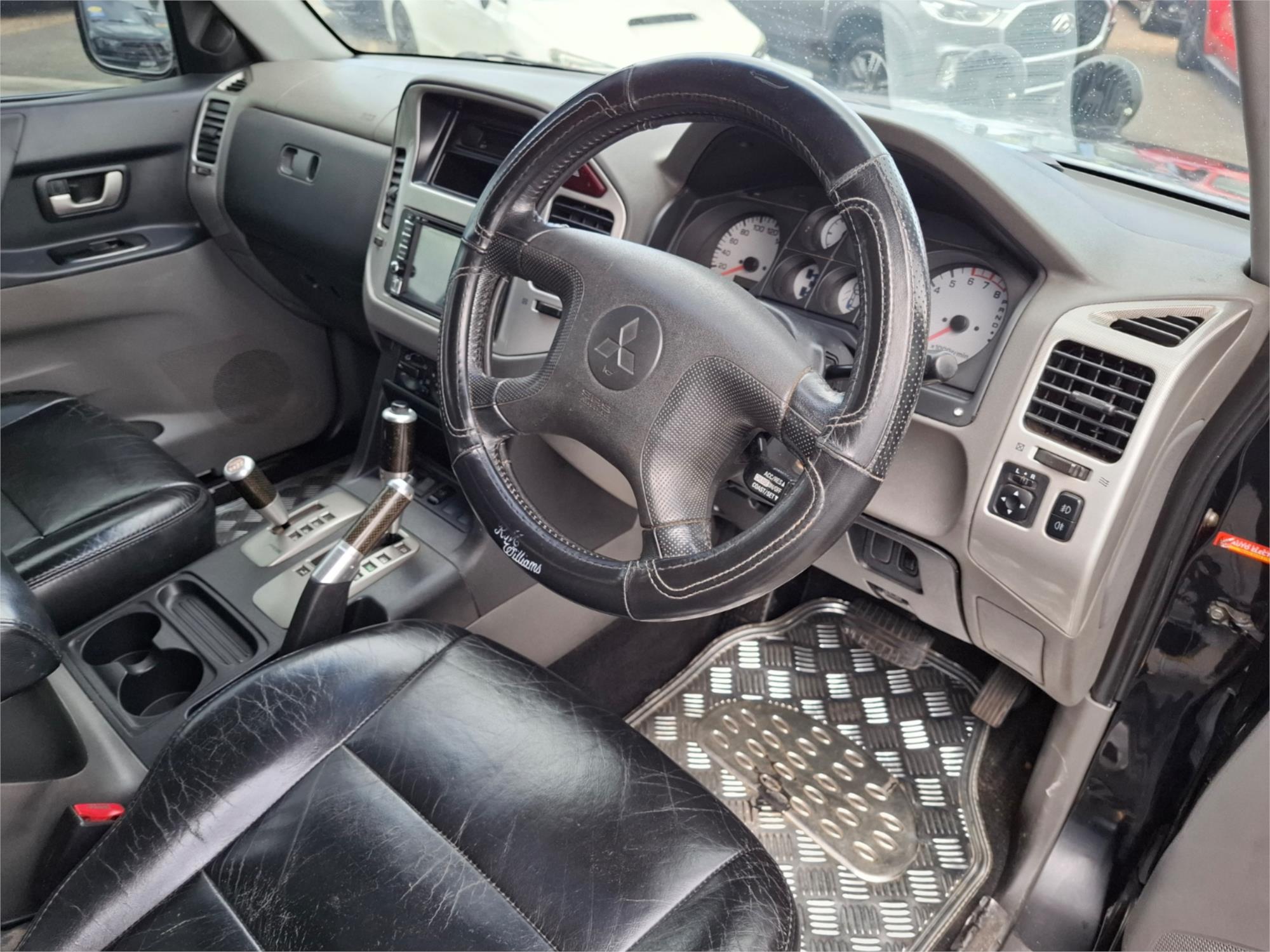 2006 MITSUBISHI PAJERO NP MY06 VR-X LWB (4x4) 5 SP AUTO SPORTS MODE 4D WAGON