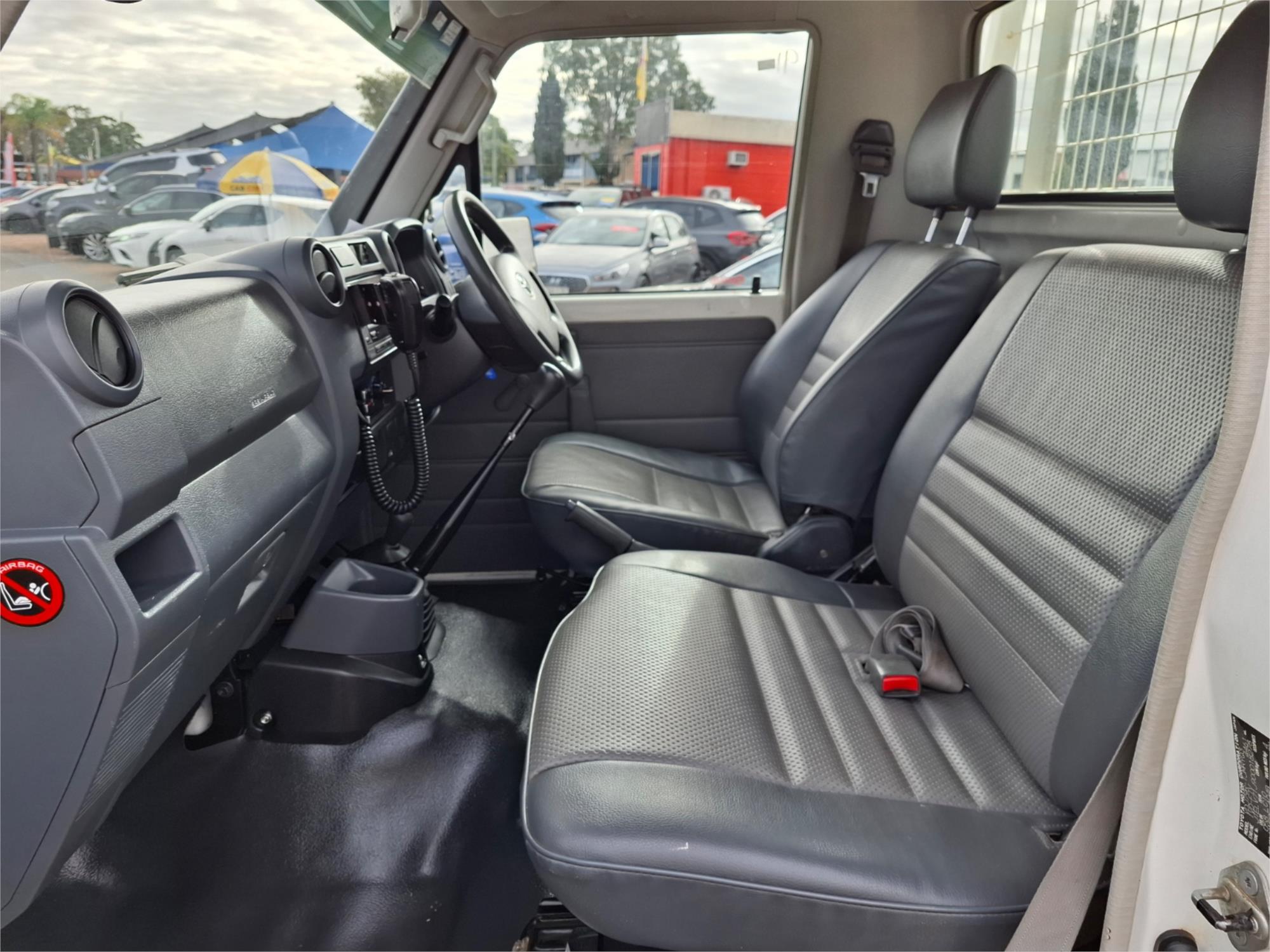2010 TOYOTA LANDCRUISER VDJ79R 09 UPGRADE WORKMATE (4x4) 5 SP MANUAL C/CHAS