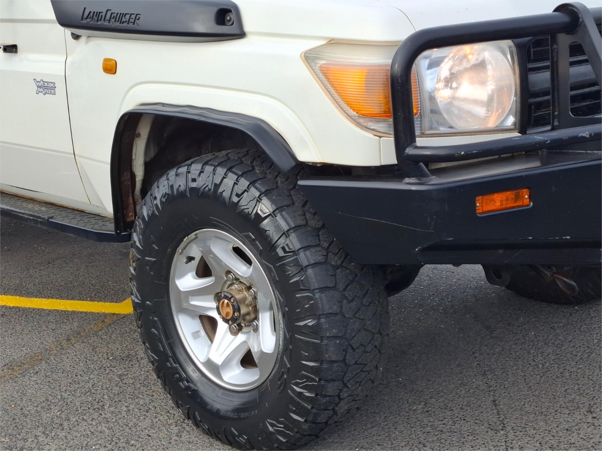 2010 TOYOTA LANDCRUISER VDJ79R 09 UPGRADE WORKMATE (4x4) 5 SP MANUAL C/CHAS