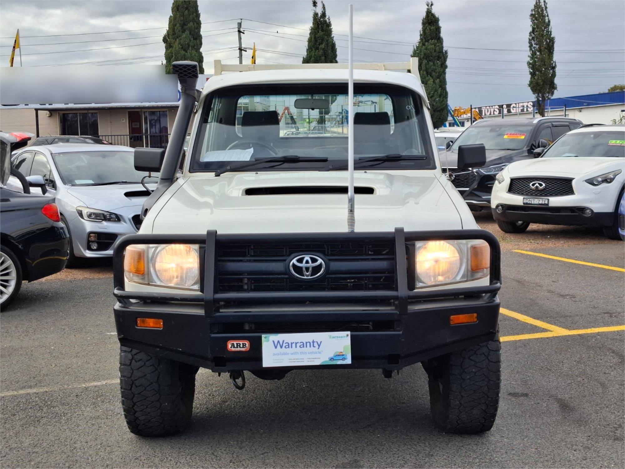 2010 TOYOTA LANDCRUISER VDJ79R 09 UPGRADE WORKMATE (4x4) 5 SP MANUAL C/CHAS